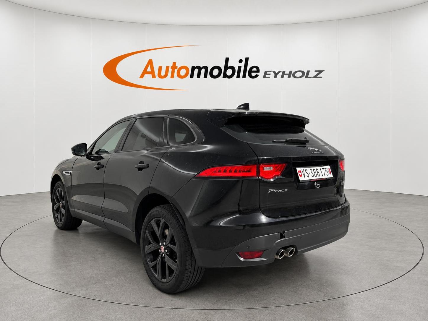 JAGUAR F-Pace 2.0d Pure Automatik-image-2