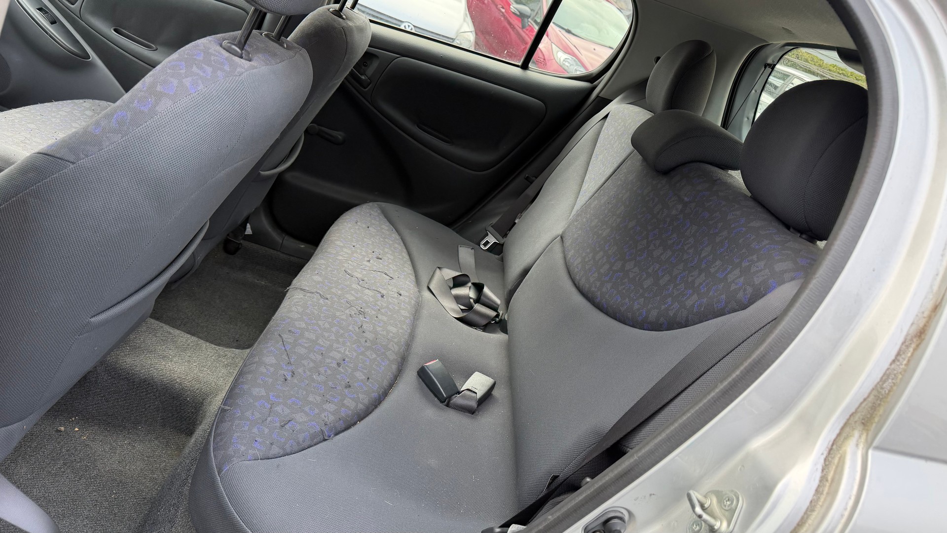TOYOTA Yaris 1.3 Linea Sol-image-10