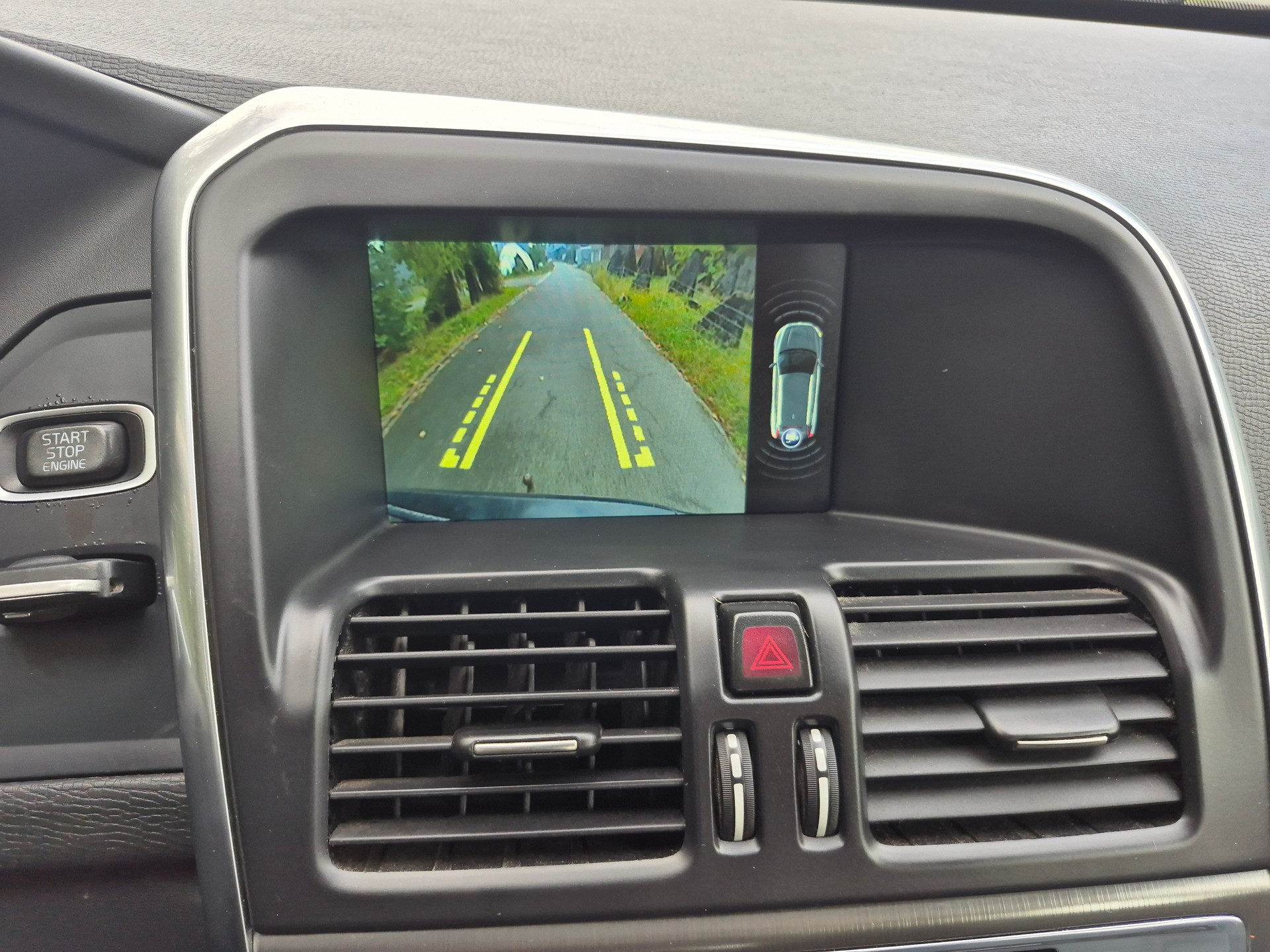 VOLVO XC60 D4 AWD Husky Edition Geartronic-image-7