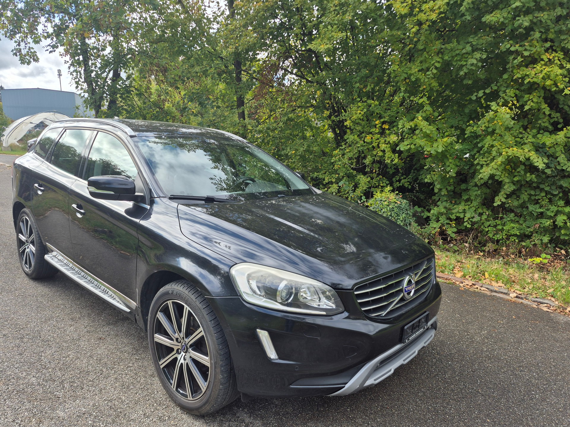 VOLVO XC60 D4 AWD Husky Edition Geartronic-image-1