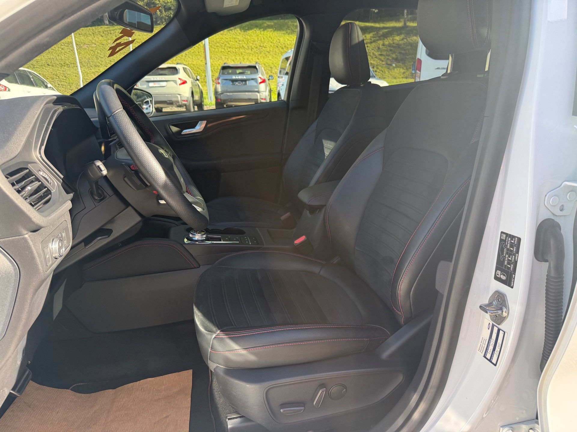 FORD Kuga 2.0 TDCi EcoBlue ST-Line X 4WD-image-10