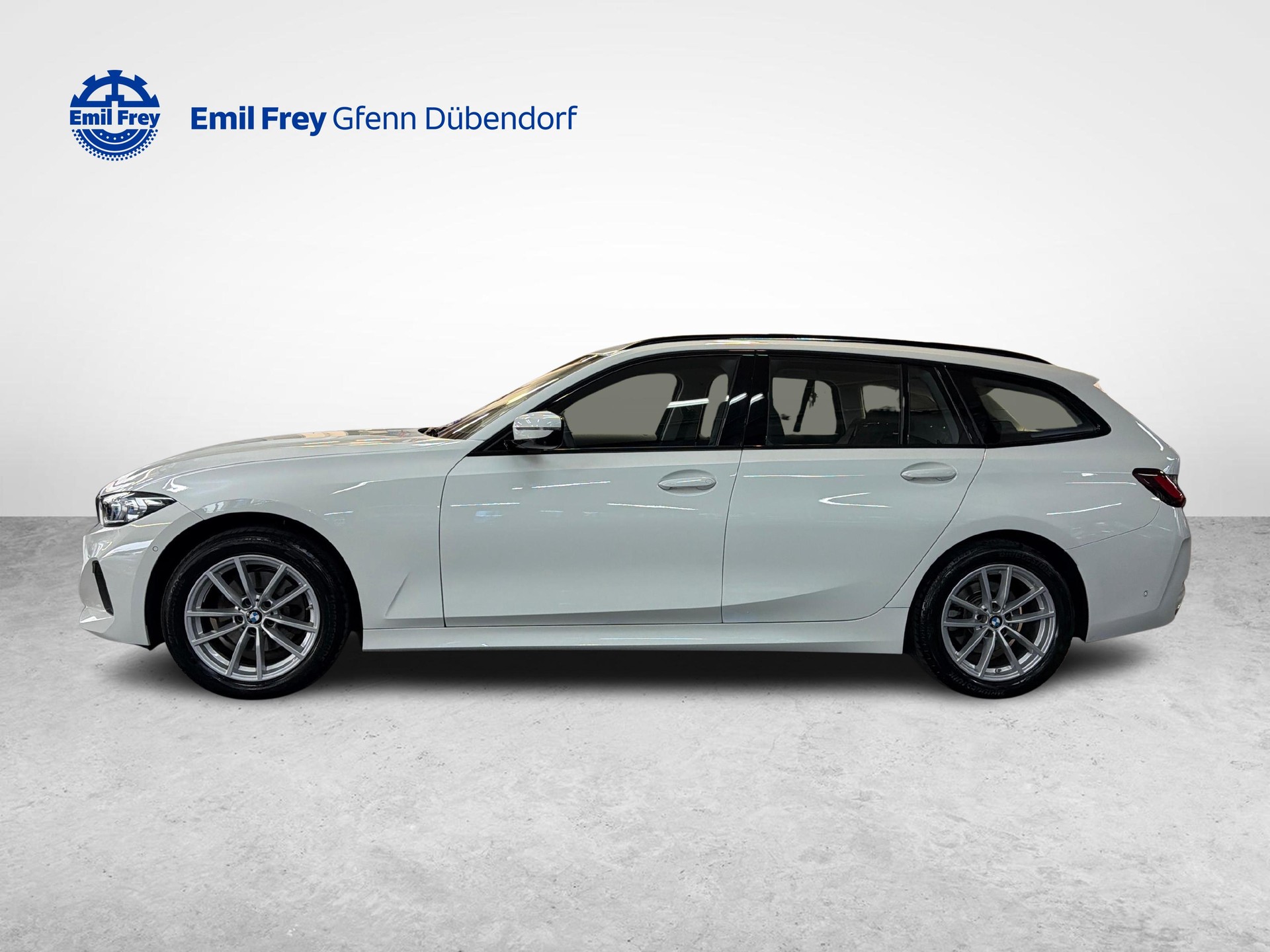 BMW 320d xDrive Touring-image-5