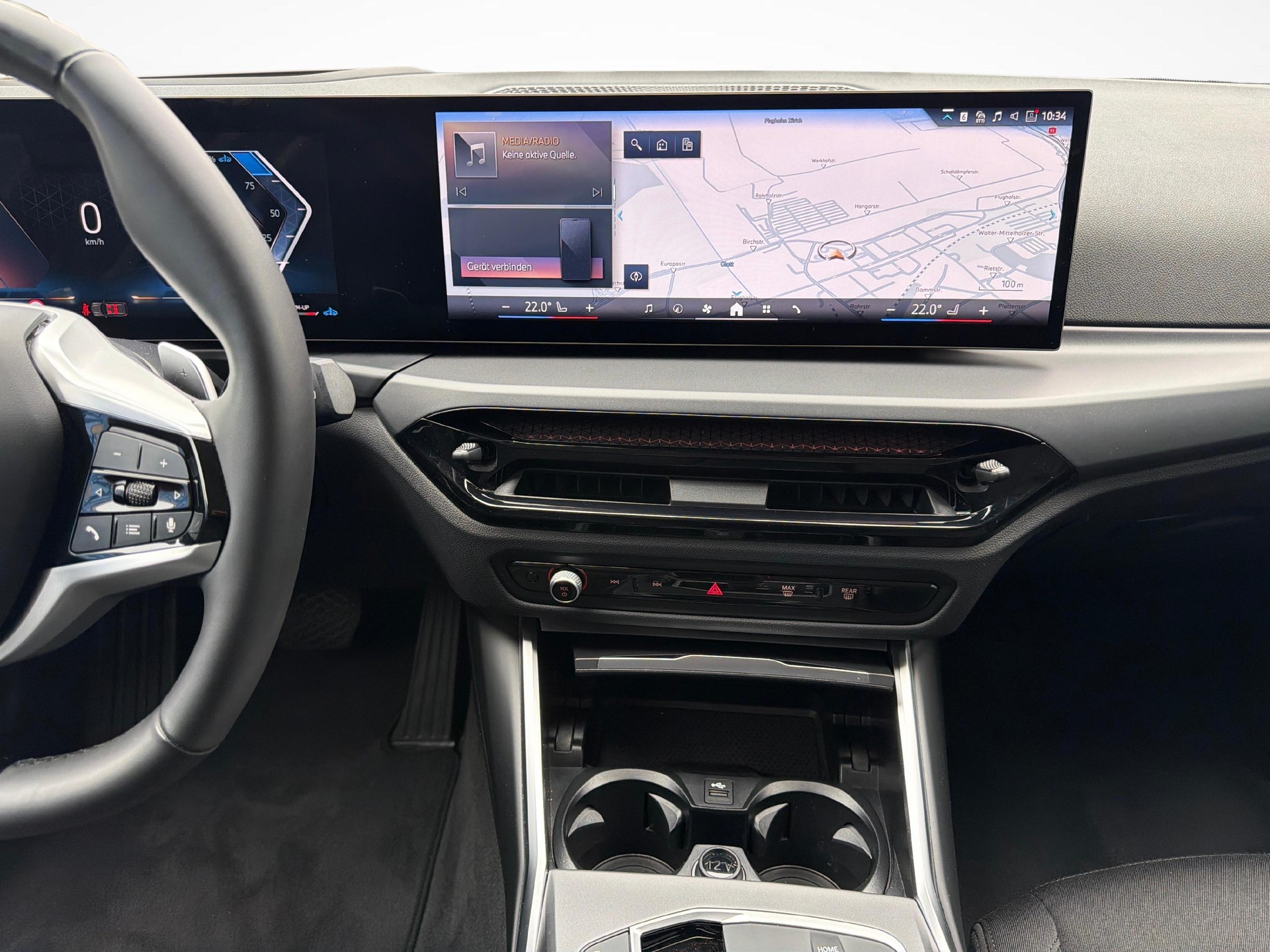 BMW 320d xDrive Touring-image-14