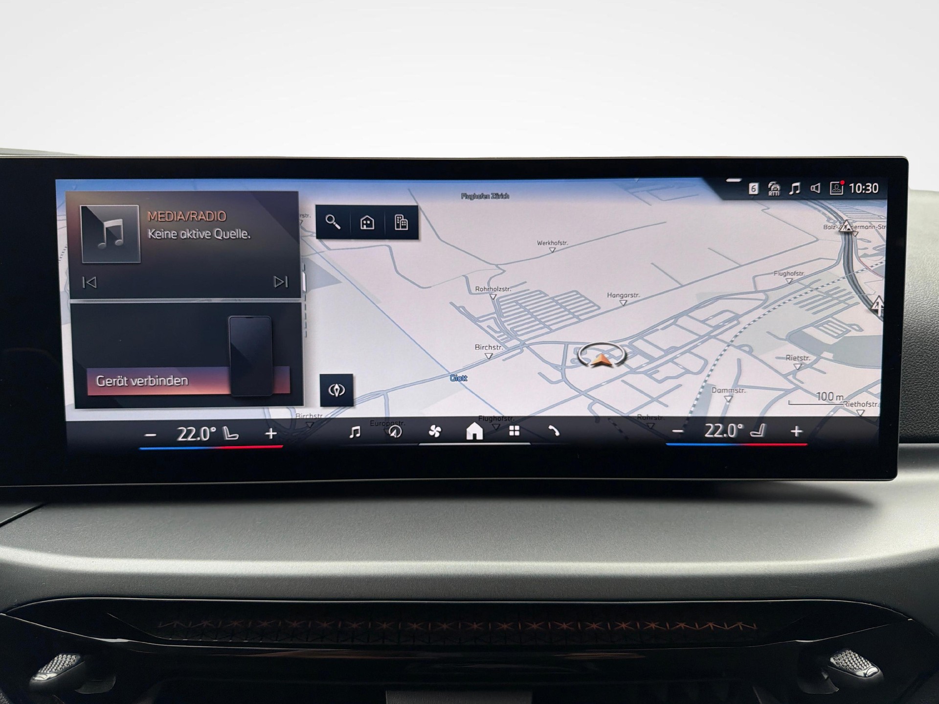 BMW 320d xDrive Touring-image-15