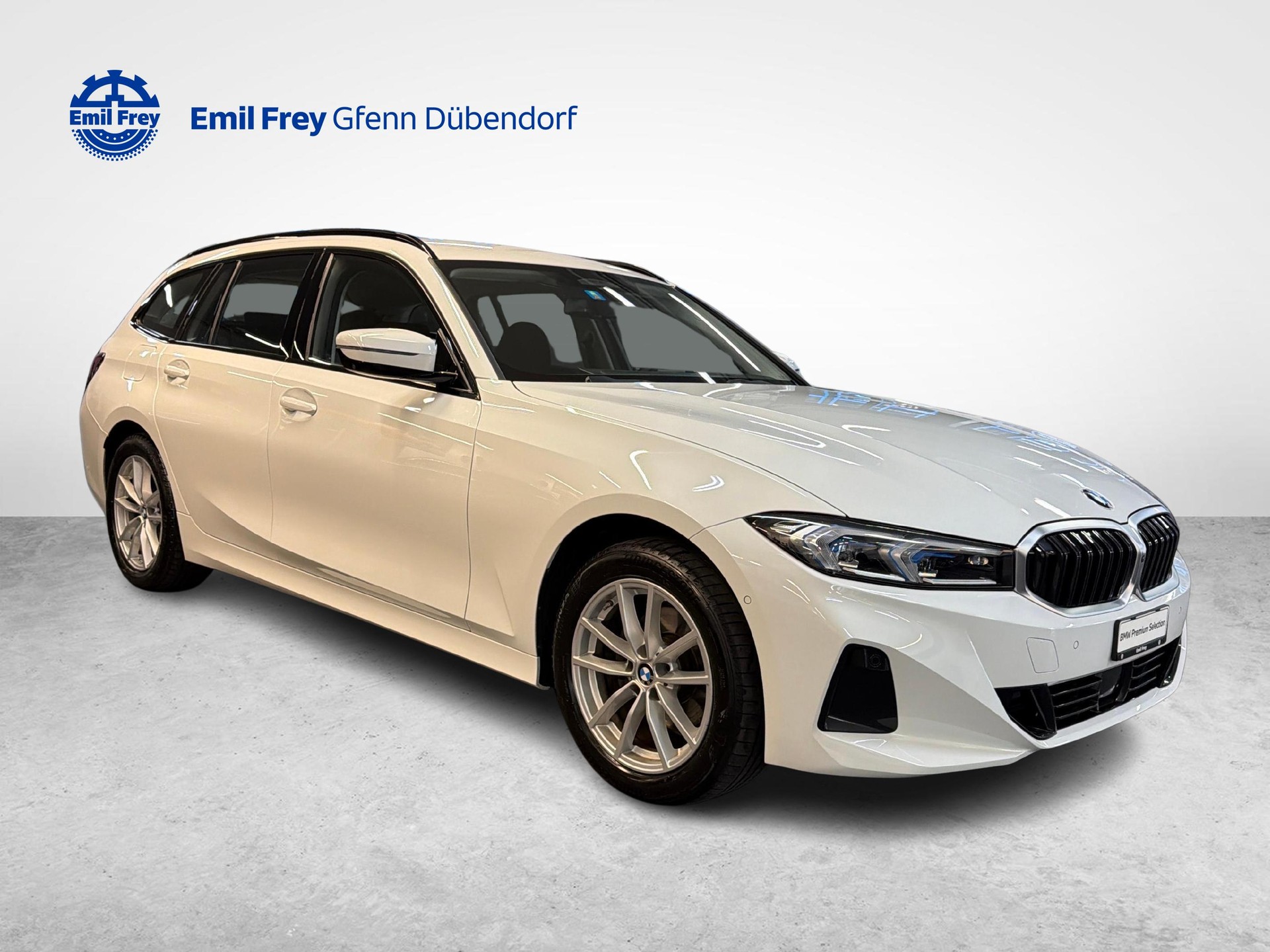 BMW 320d xDrive Touring-image-3