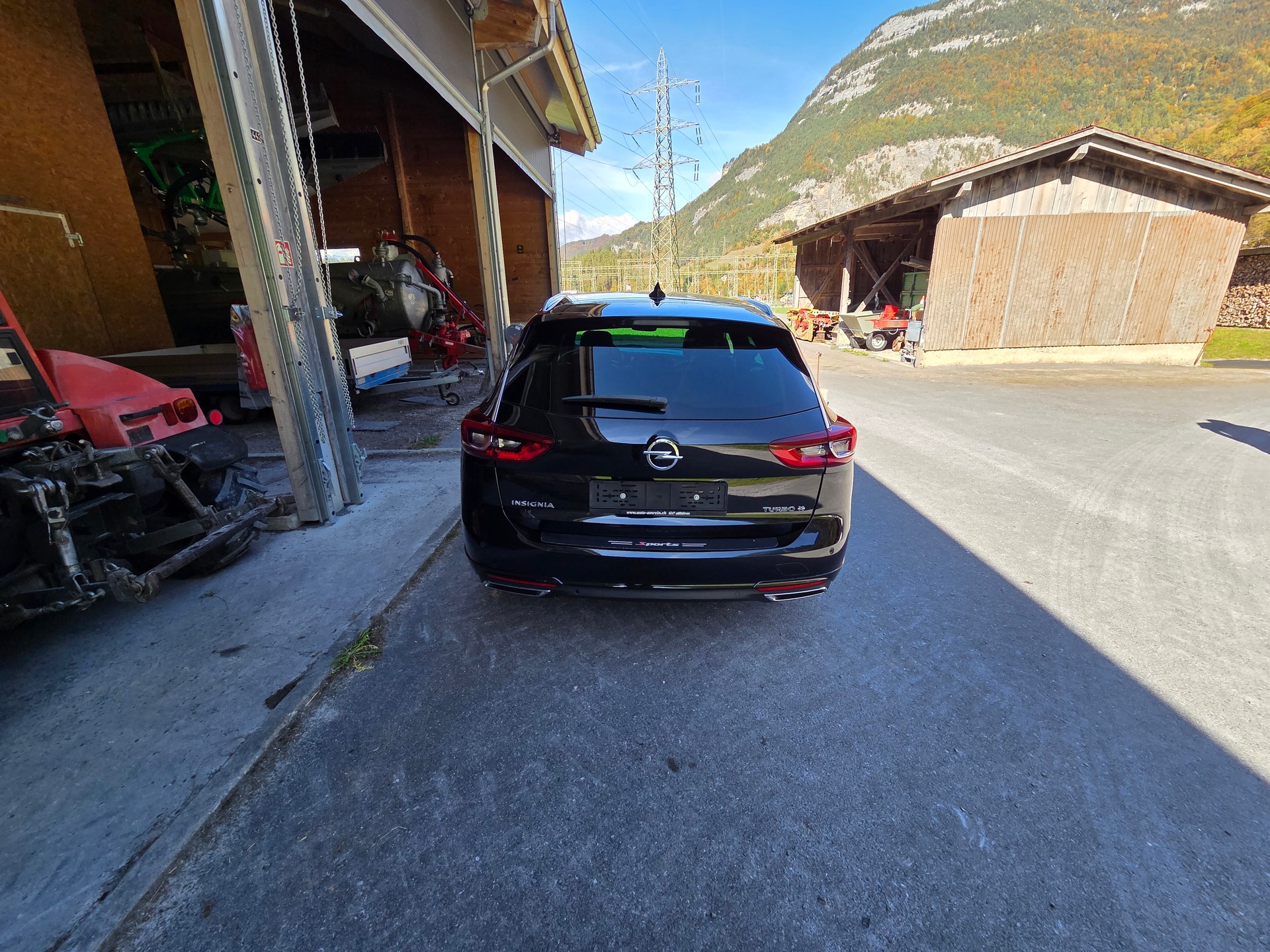 OPEL 2.0 T Sports Tourer Excellence 4WD-image-2