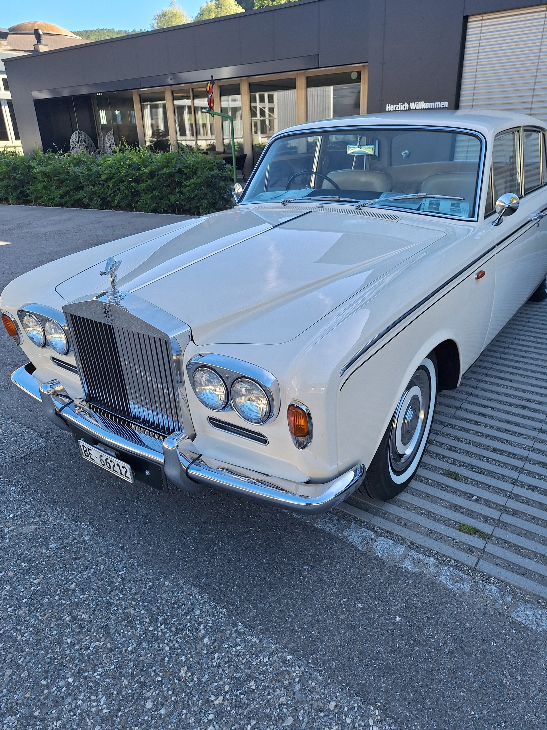 ROLLS-ROYCE Silver Shadow Serie I LWB