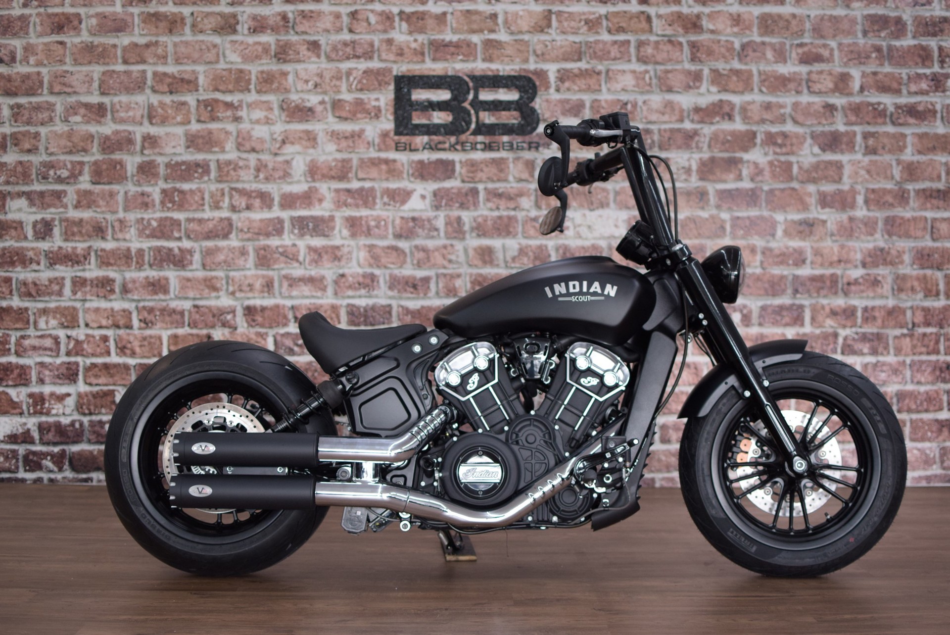 INDIAN Scout Bobber-showroom-element-1