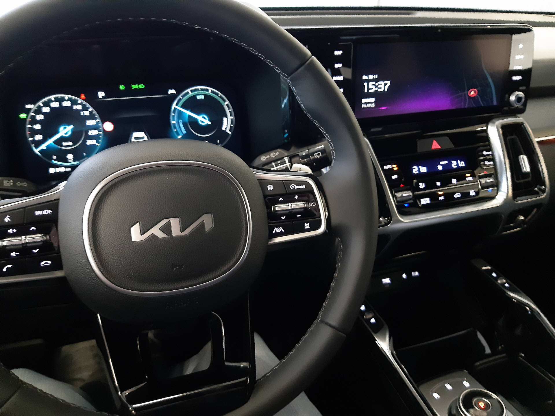 KIA Sorento 1.6 T PHEV Style 7P 4x4-image-11