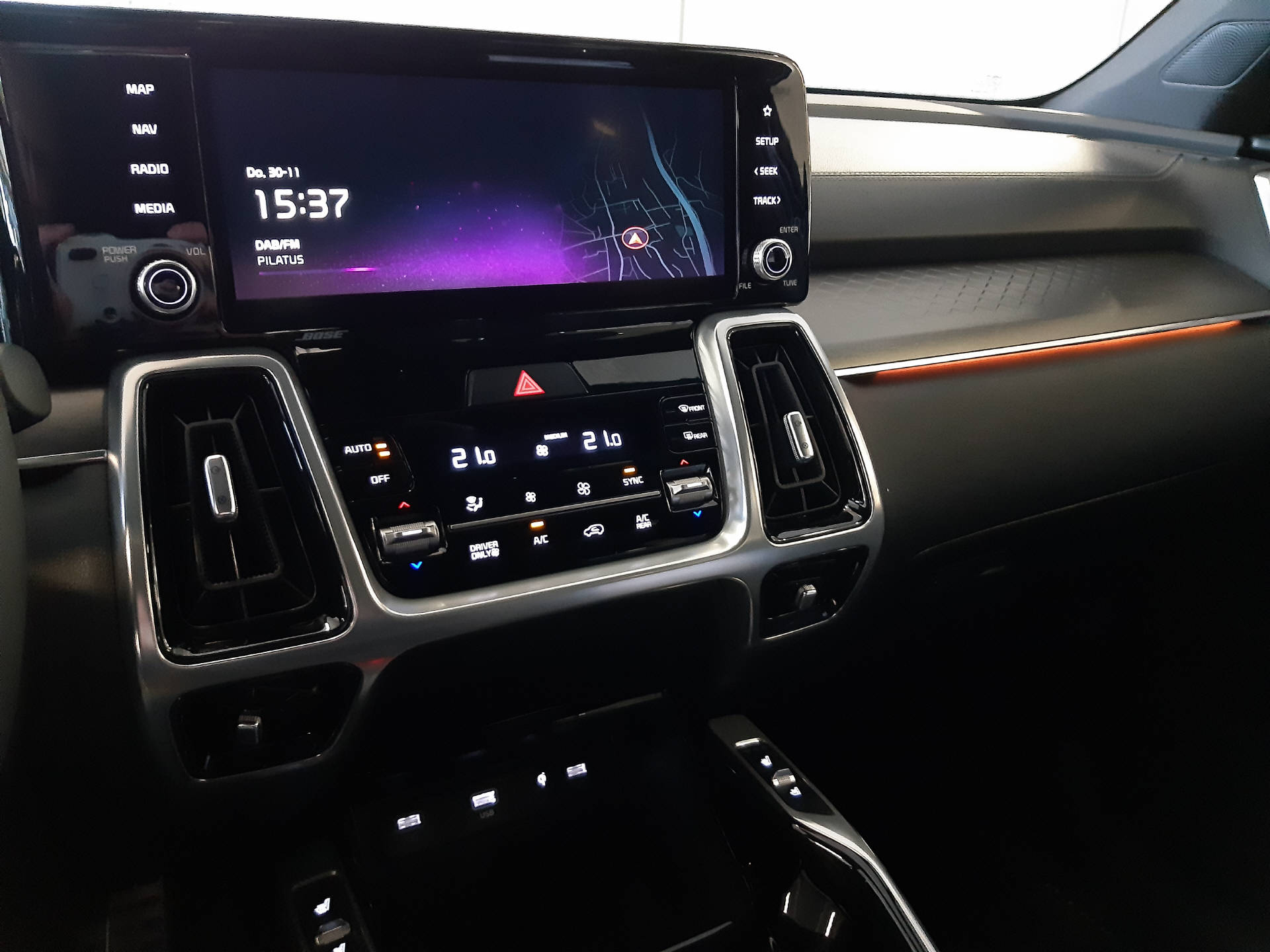KIA Sorento 1.6 T PHEV Style 7P 4x4-image-12