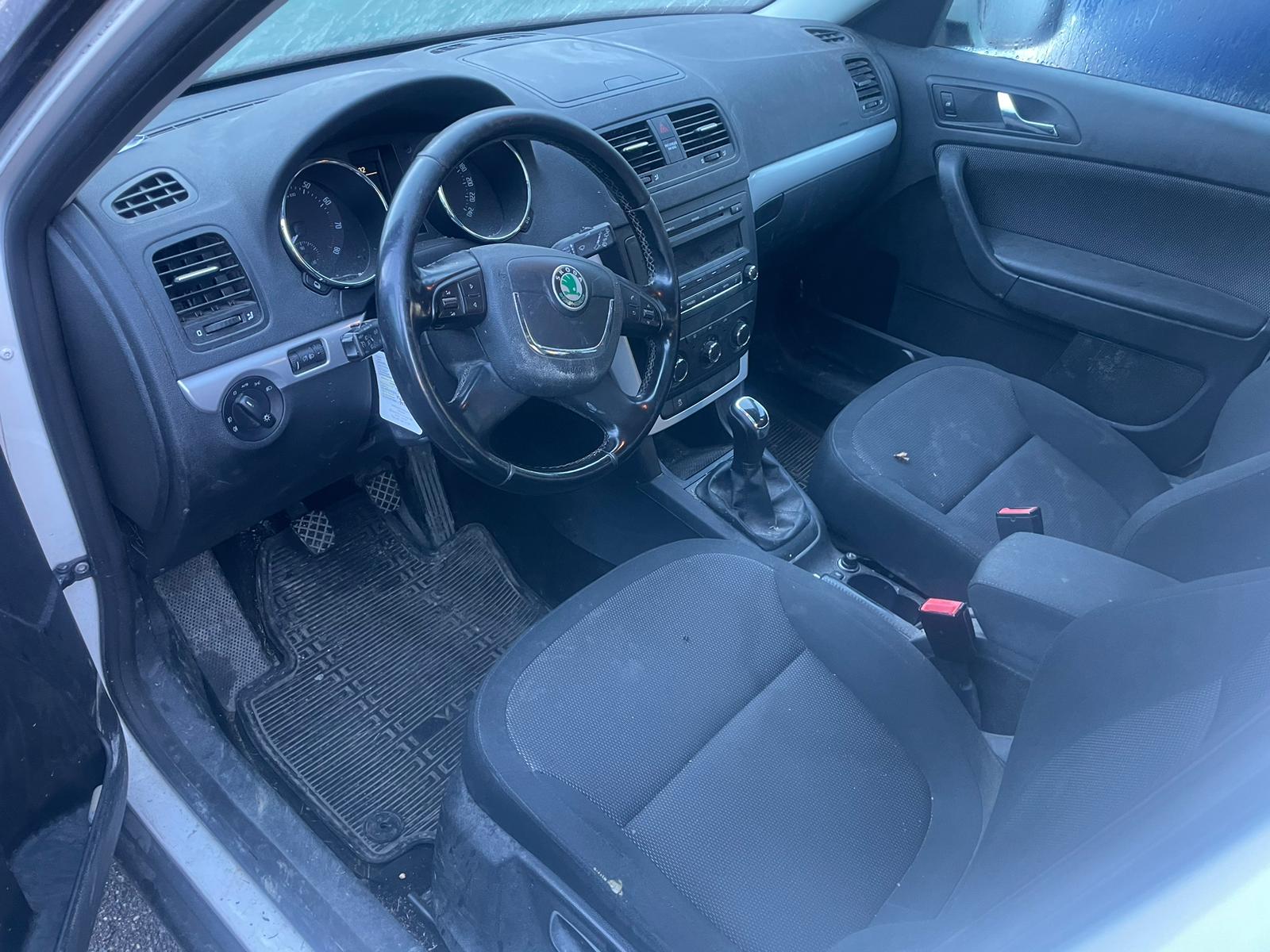SKODA Yeti 1.8 TSI Experience 4x4-image-6