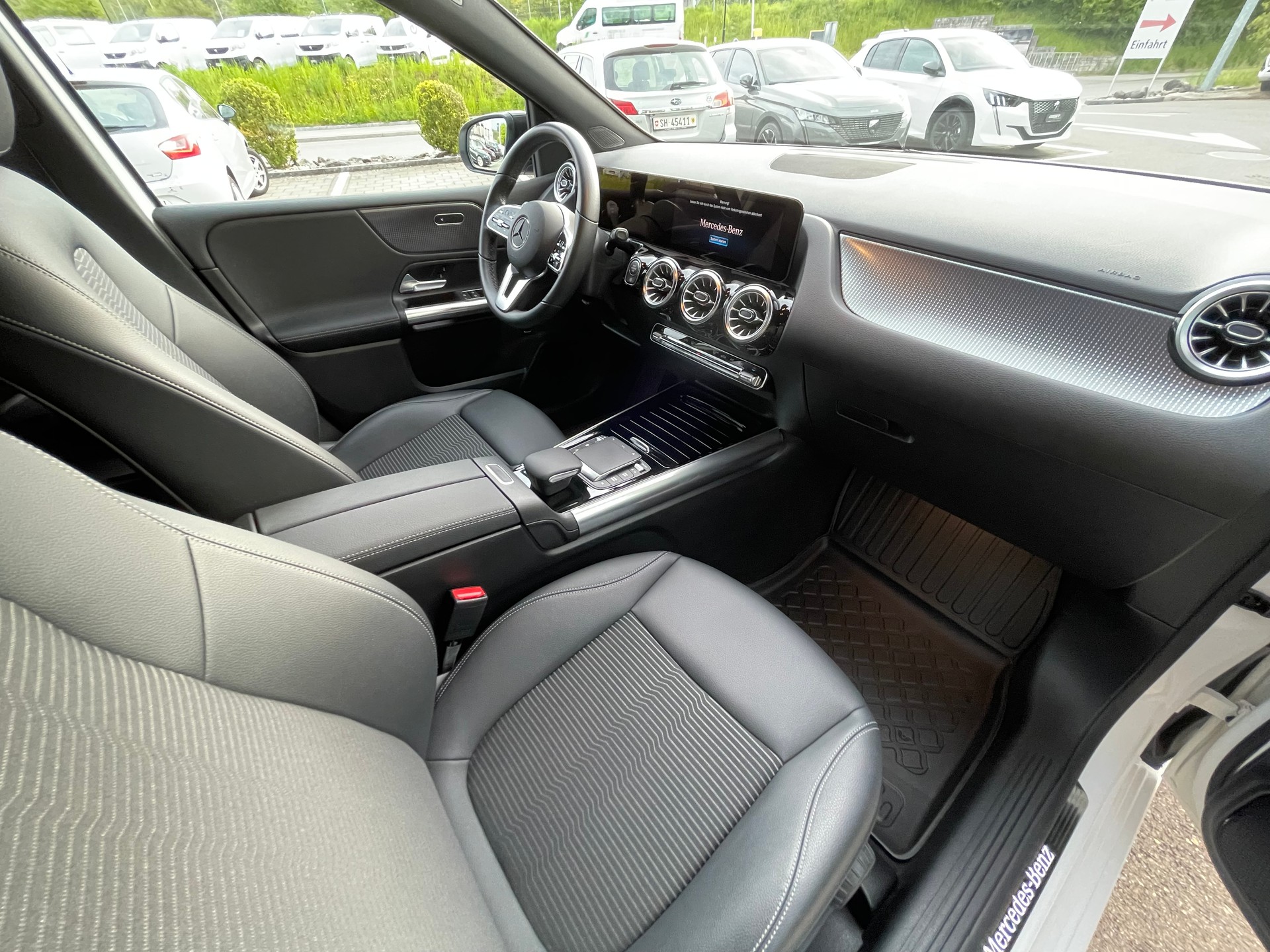 MERCEDES-BENZ B 200 Night Star 7G-DCT-image-4