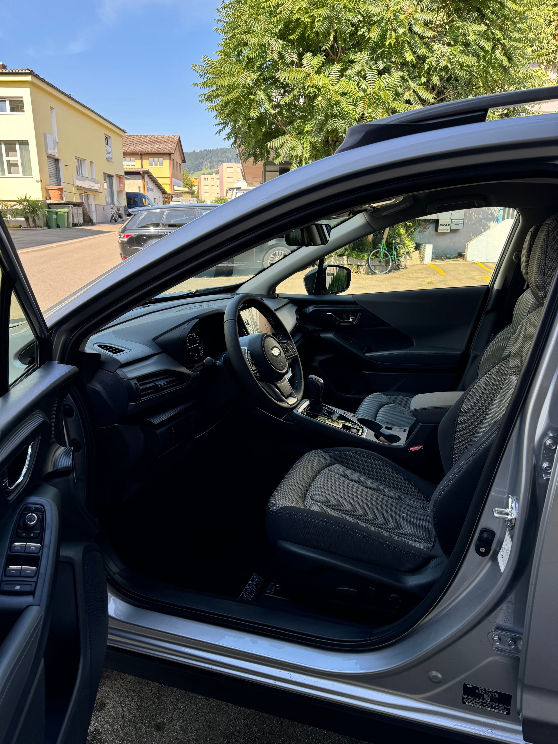 SUBARU Crosstrek 2.0 e-Boxer Swiss Plus AWD Lineartronic-image-8