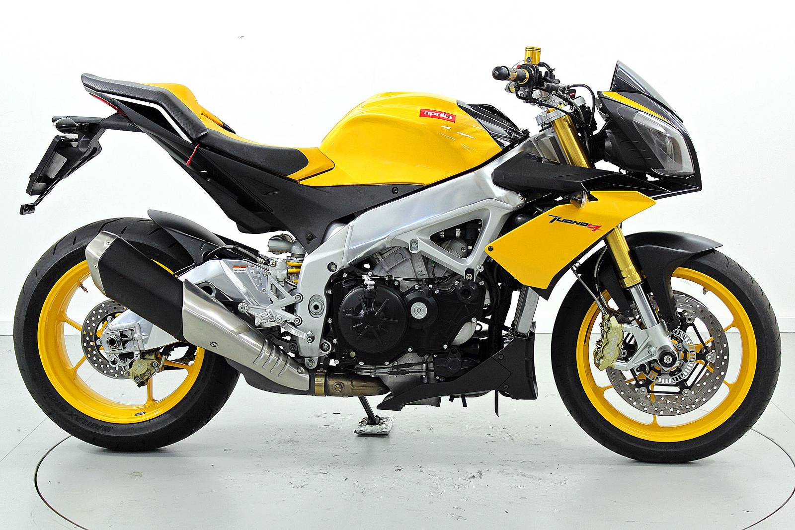 APRILIA Tuono V4 ABS-showroom-element-3