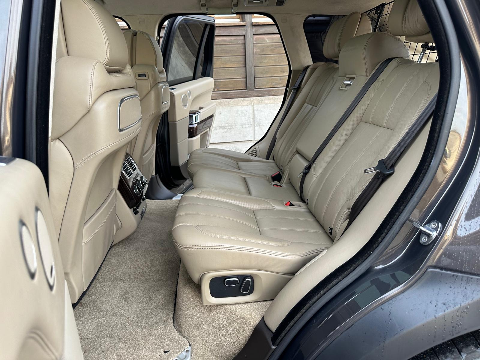 LAND ROVER Range Rover 4.4 SDV8 Autobiography Automatic-image-9