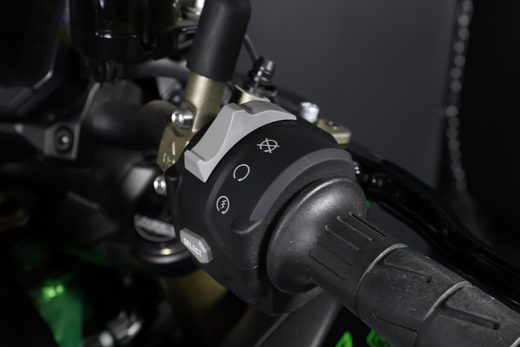 KAWASAKI Z H2 SE-image-10