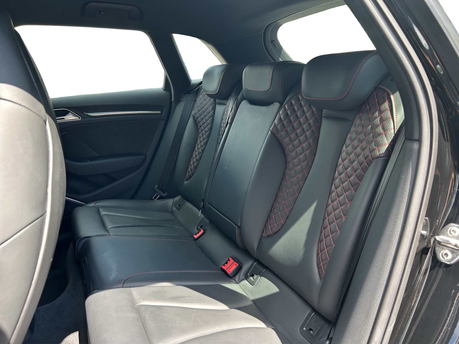 AUDI RS3 Sportback 2.5 TSI quattro S-tronic-image-10