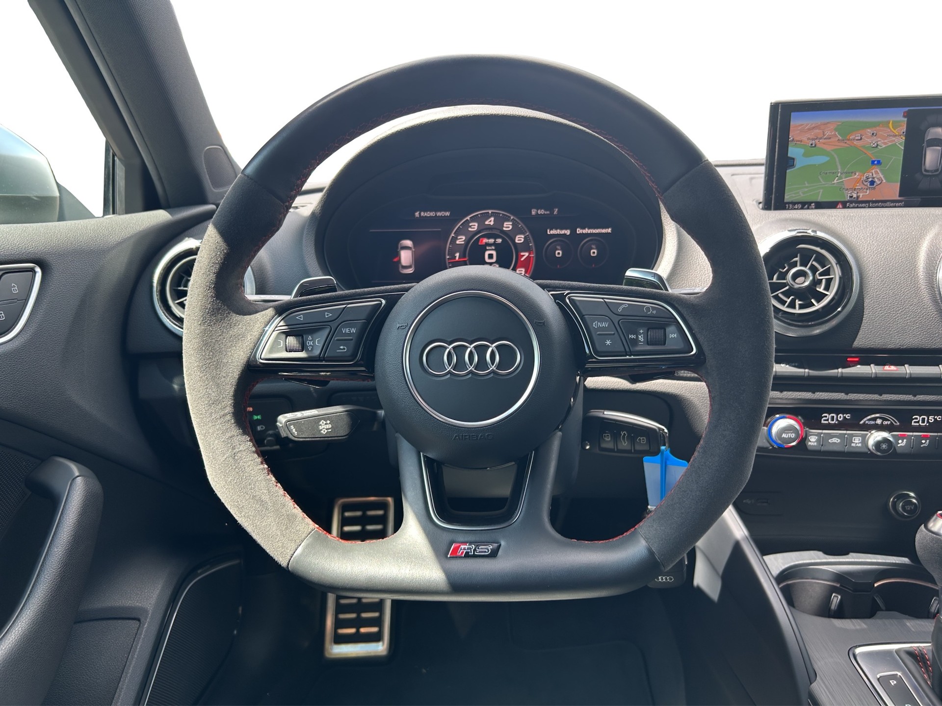 AUDI RS3 Sportback 2.5 TSI quattro S-tronic-image-12
