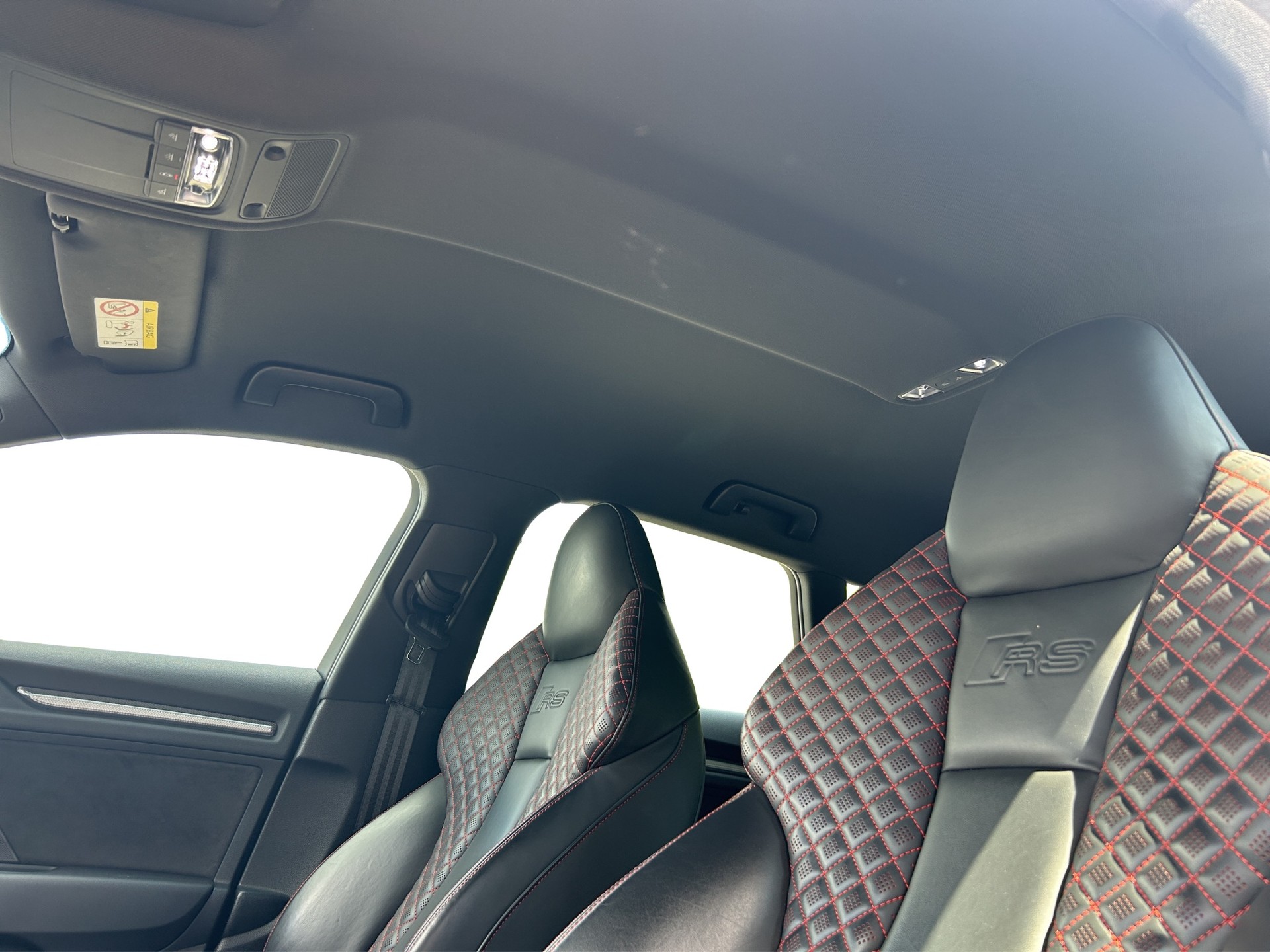 AUDI RS3 Sportback 2.5 TSI quattro S-tronic-image-15