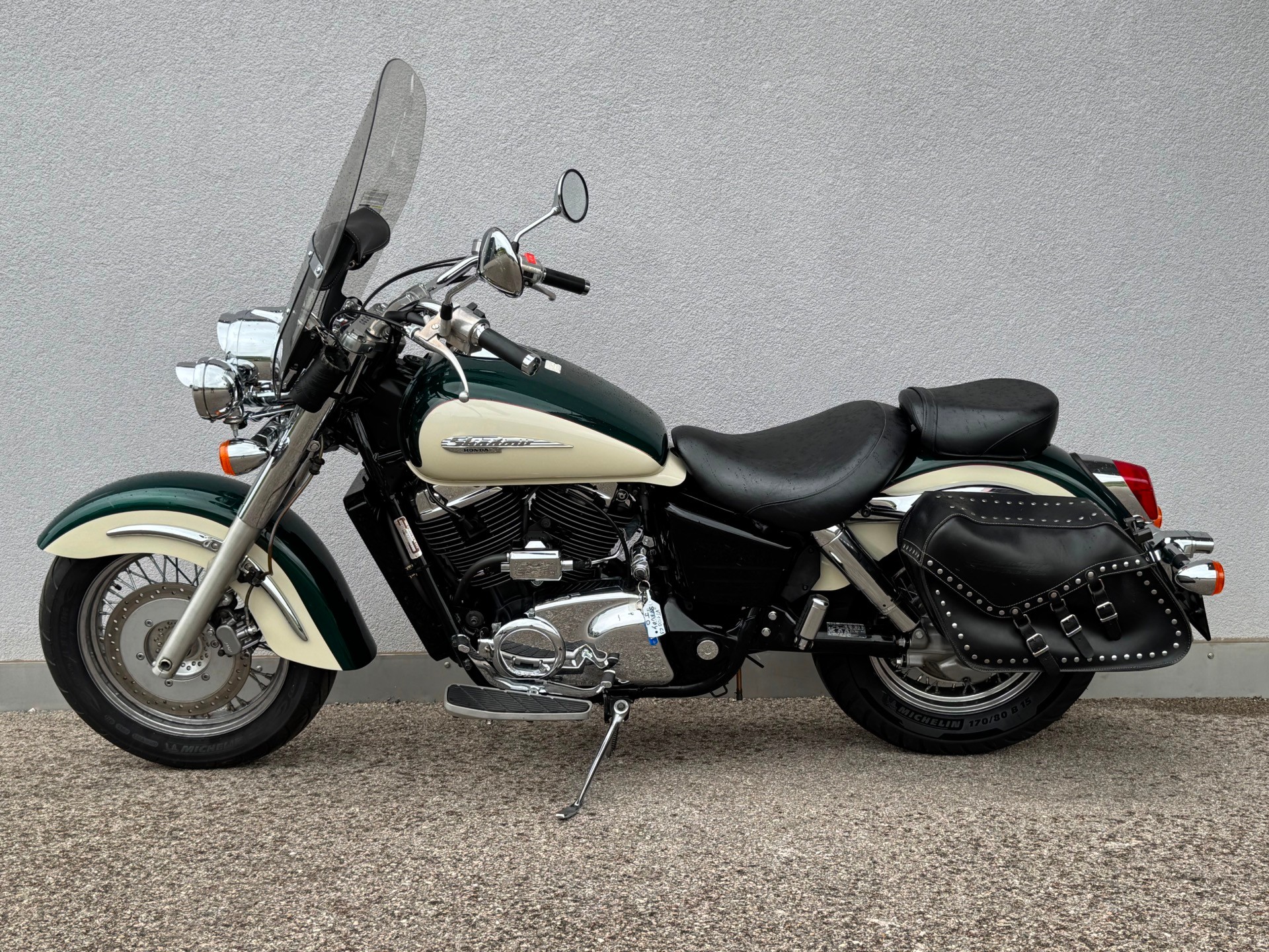 HONDA VT 1100 C3 Shadow Aero-image-11