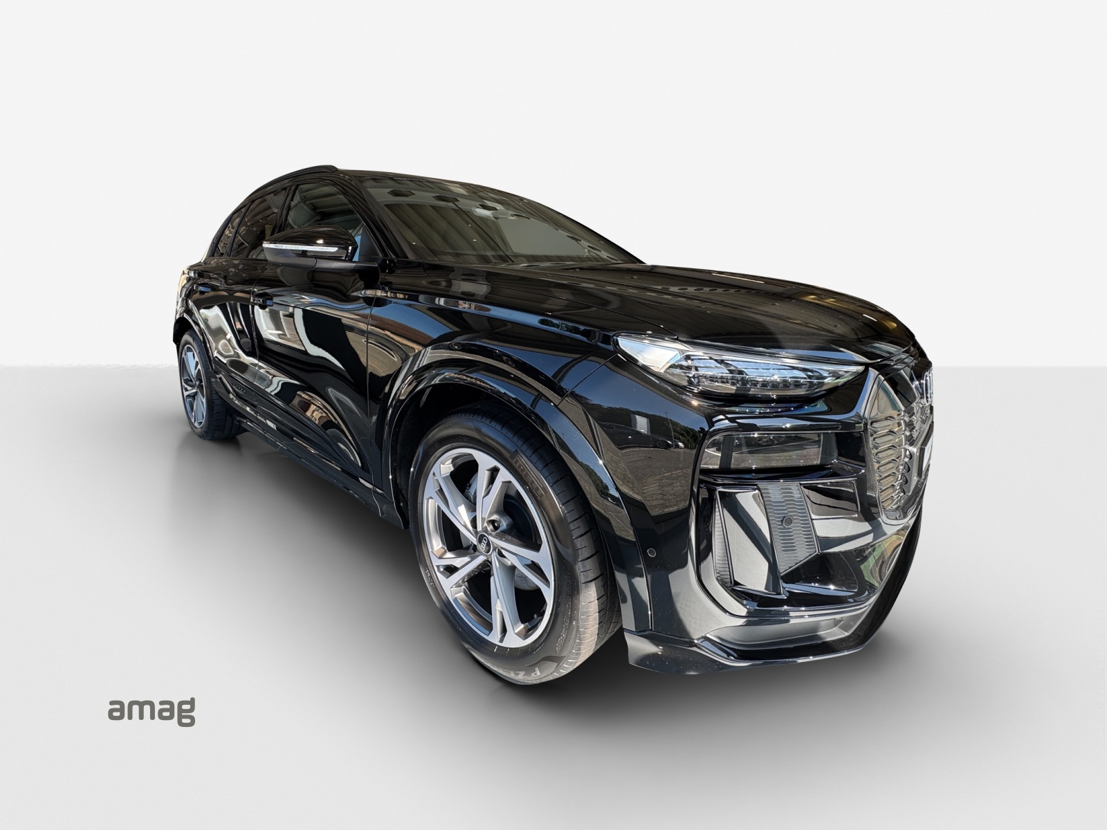 AUDI Q6 e-tron quattro-image-5