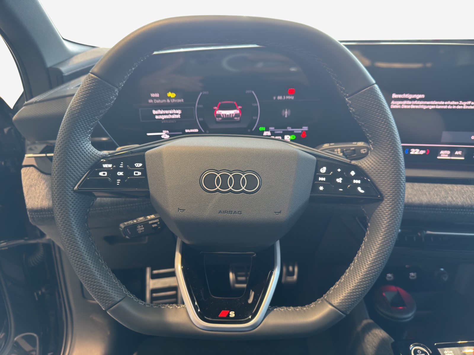 AUDI Q6 e-tron quattro-image-8