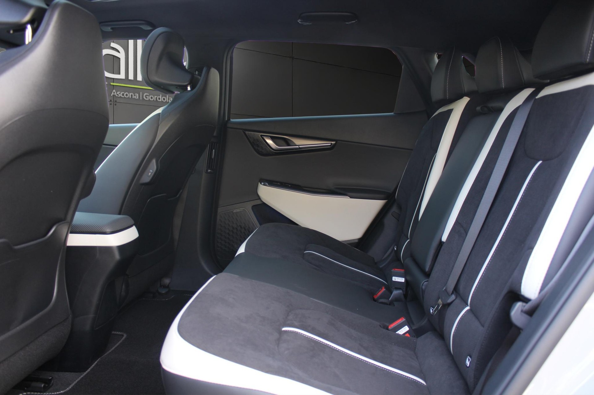 KIA EV6 84 kWh GT-Line 4x4-image-12