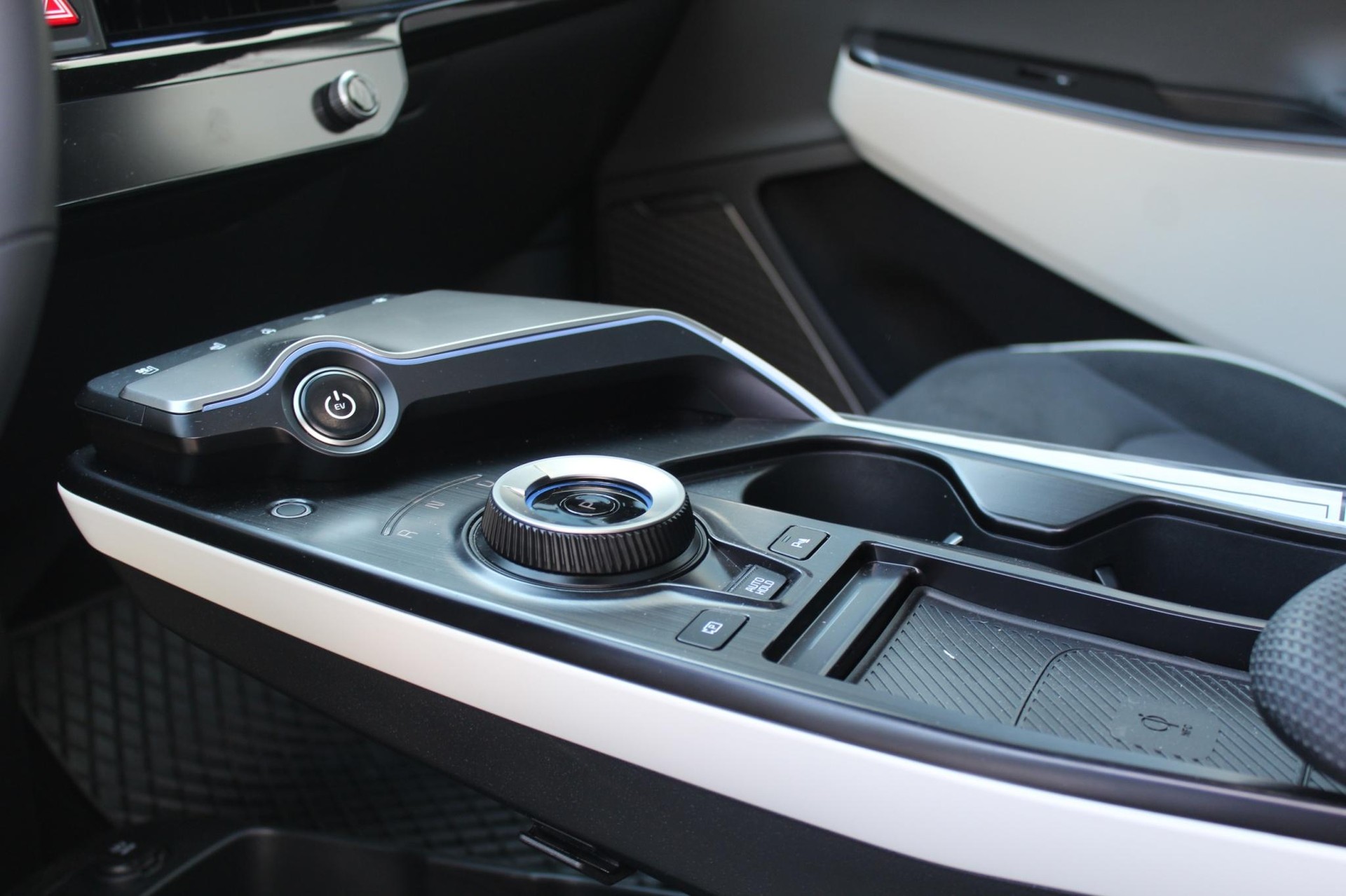 KIA EV6 84 kWh GT-Line 4x4-image-8