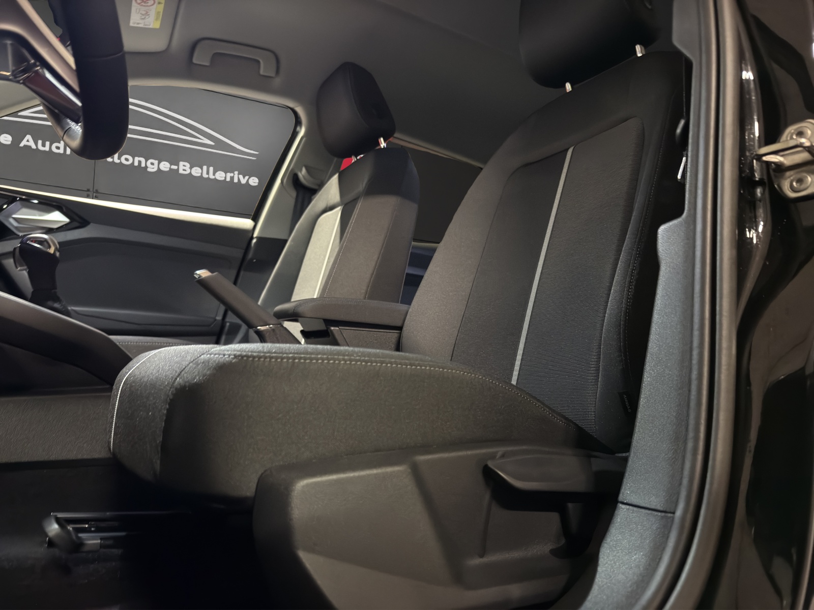 AUDI A1 Sportback 30 TFSI Attraction S-tronic-image-21