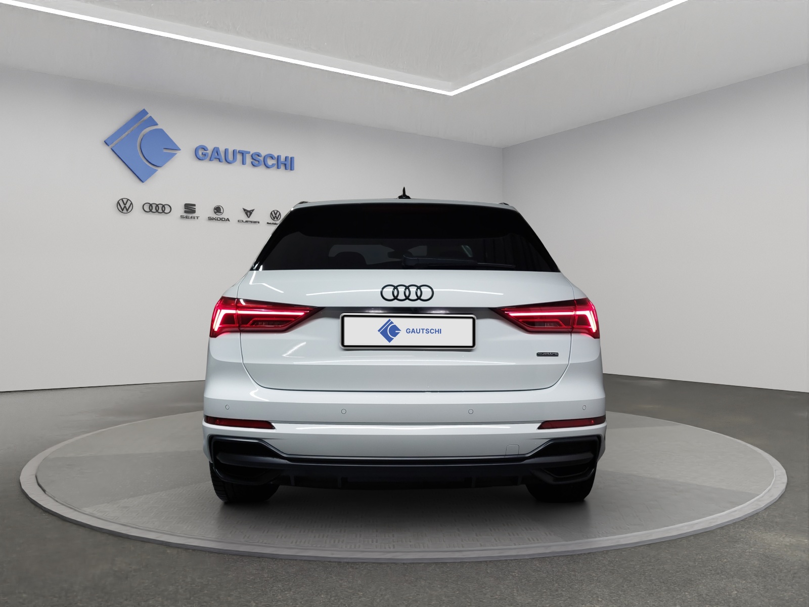 AUDI Q3 35 TDI S line quattro S-tronic-image-3