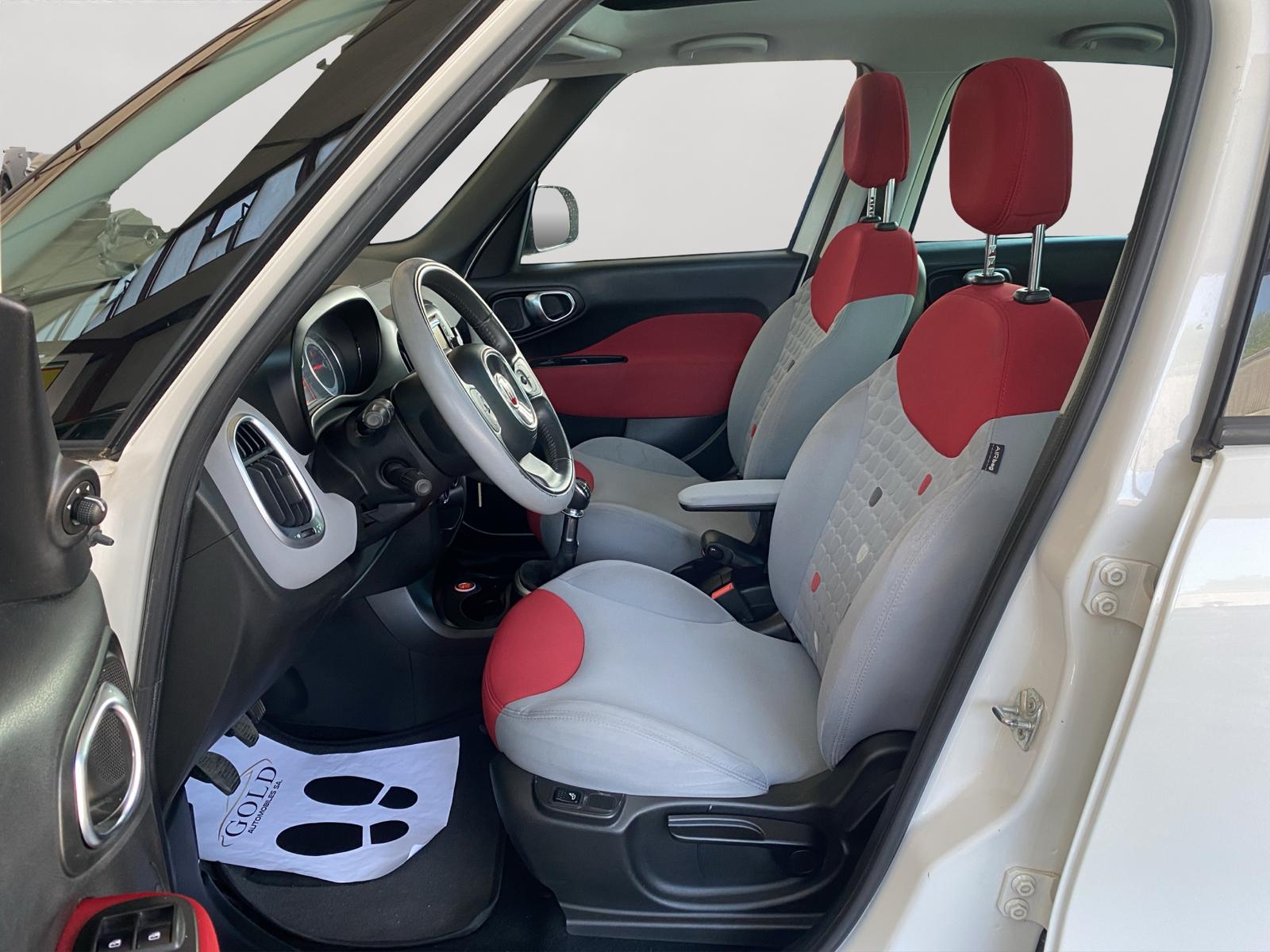 FIAT 500L 1.4 16V Pop Star-image-6