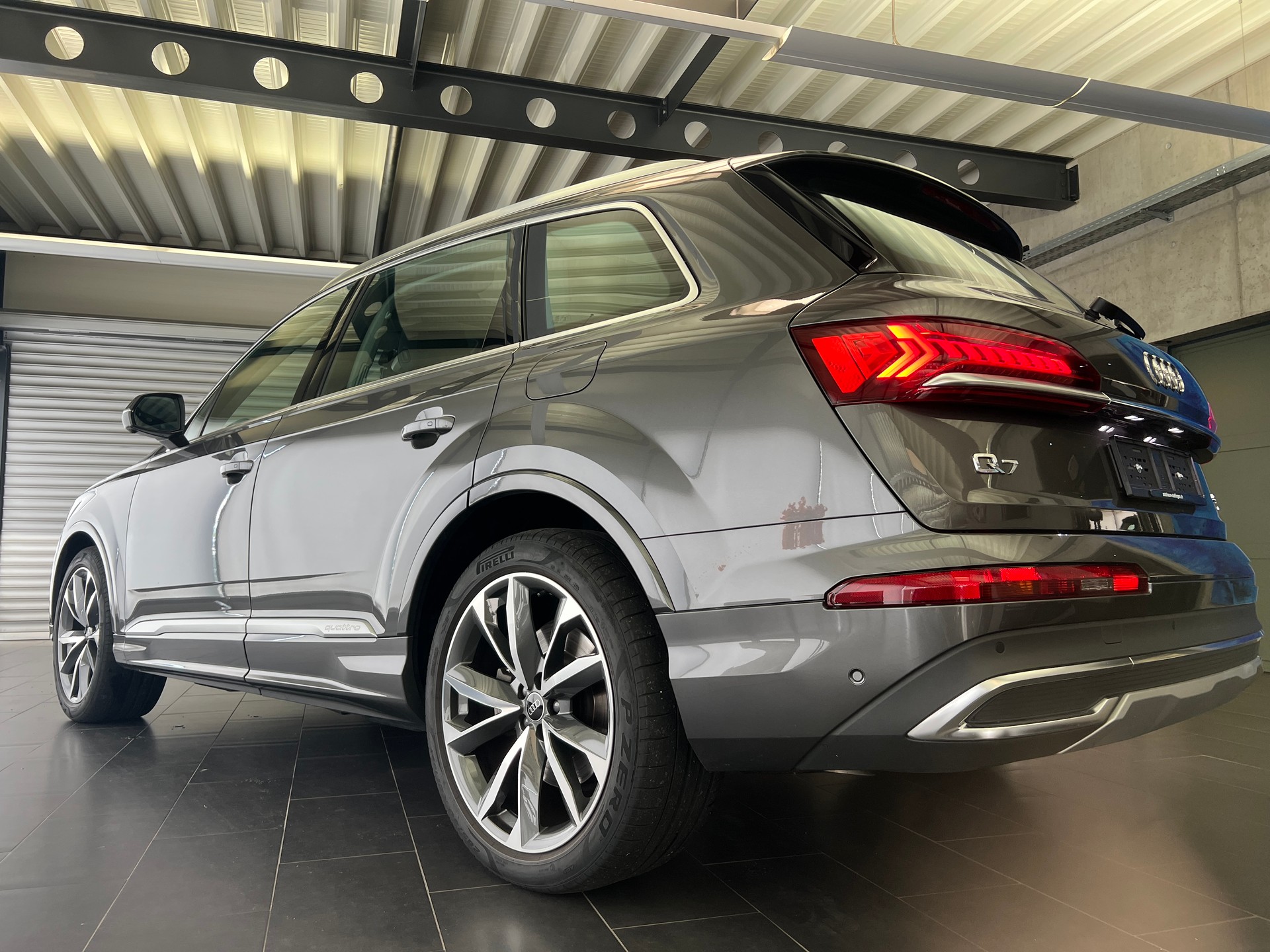 AUDI Q7 3.0 55 TFSI e quattro T-Tronic-image-5