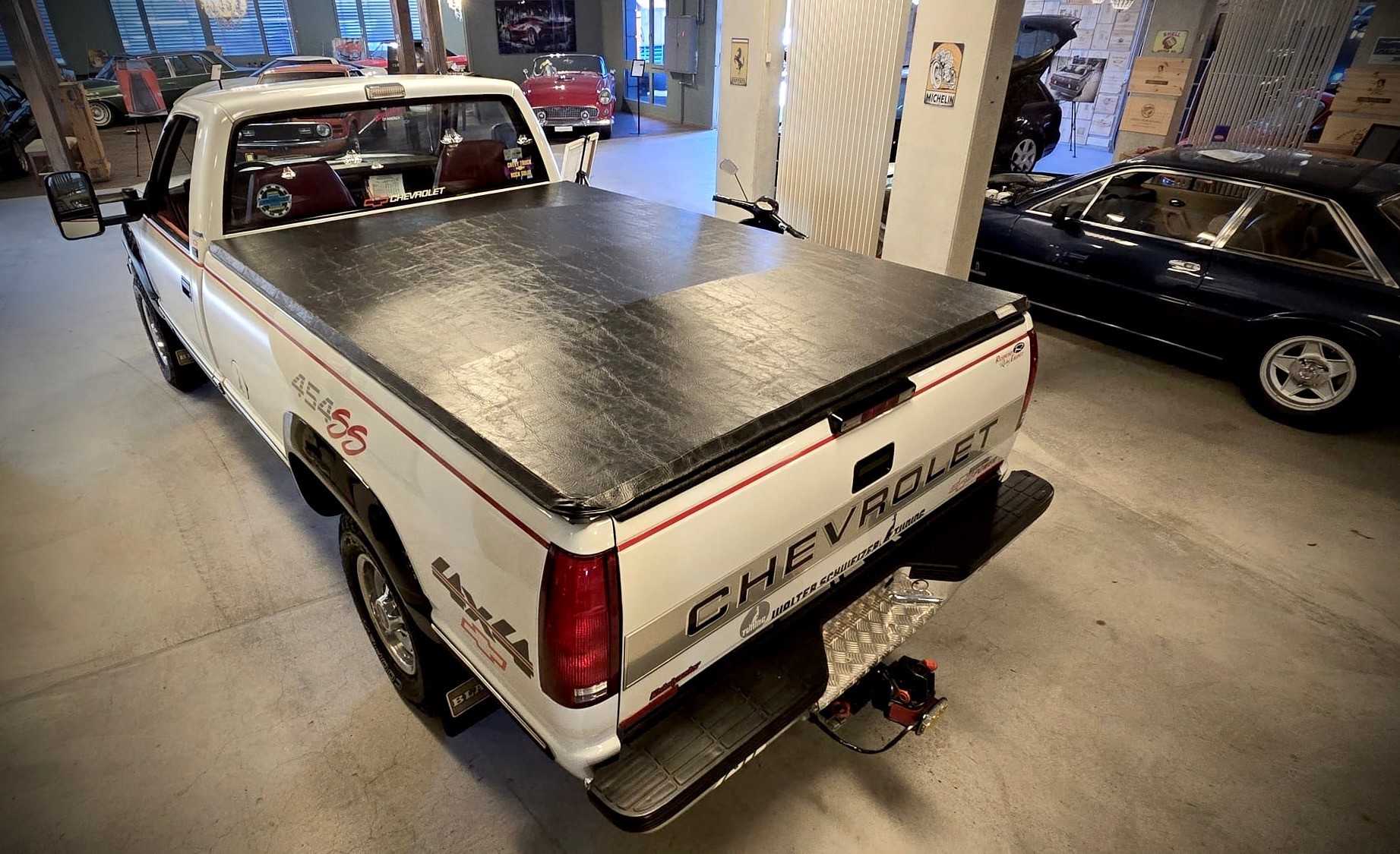 CHEVROLET K3500 Fleetside 7.4L Regular Cab Long Box-image-9