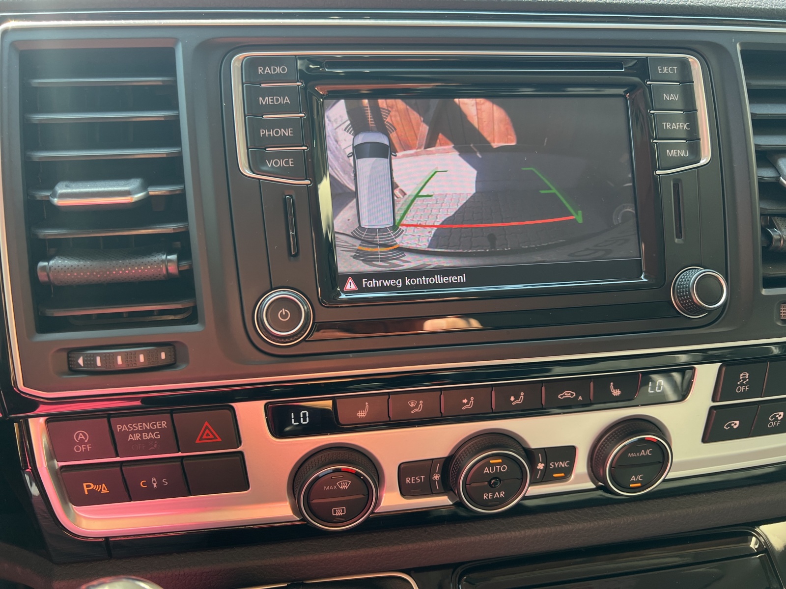 VW T6 Multivan 2.0 Bi-TDI Highline 4Motion-image-13