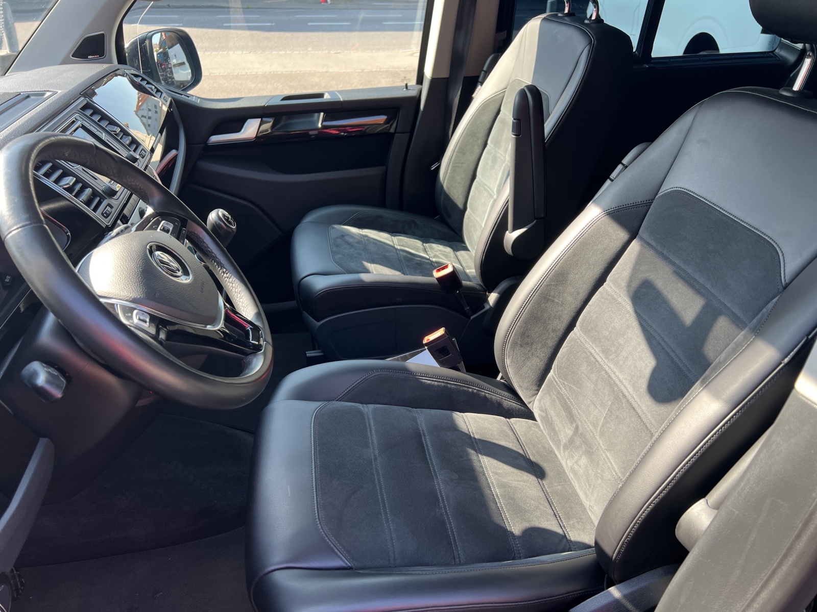 VW T6 Multivan 2.0 Bi-TDI Highline 4Motion-image-6