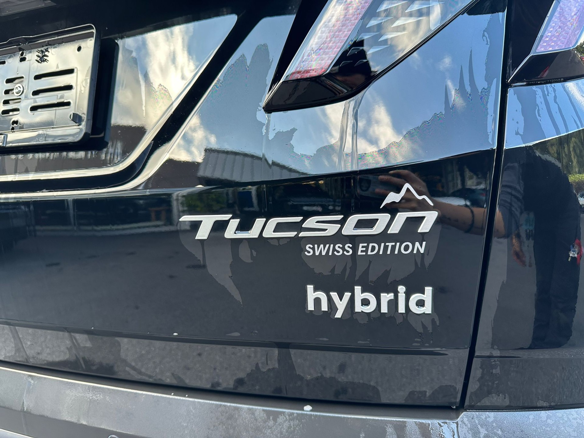 HYUNDAI Tucson 1.6 TGDI HEV Vertex 4WD Swiss Edition-image-11