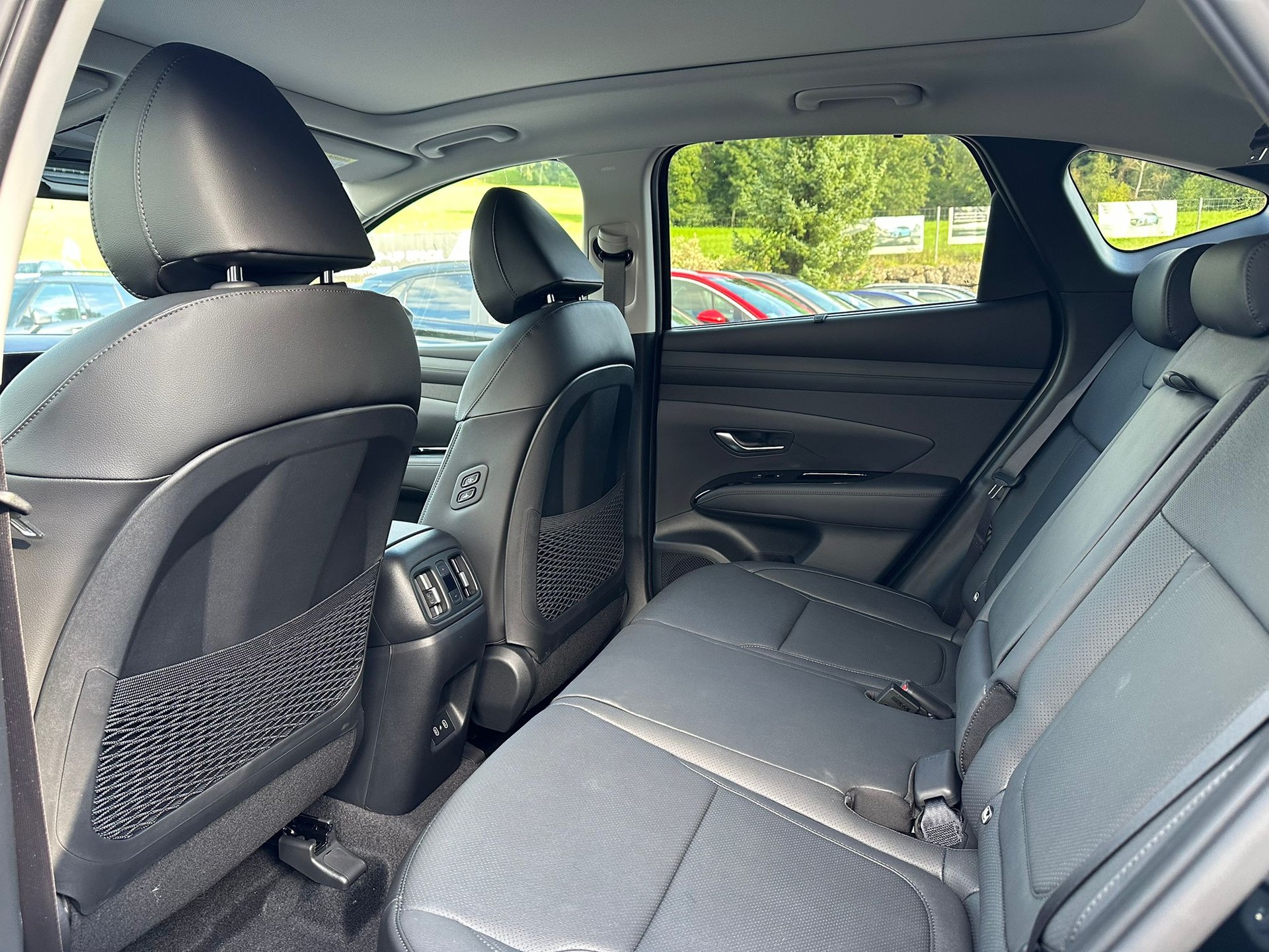 HYUNDAI Tucson 1.6 TGDI HEV Vertex 4WD Swiss Edition-image-9