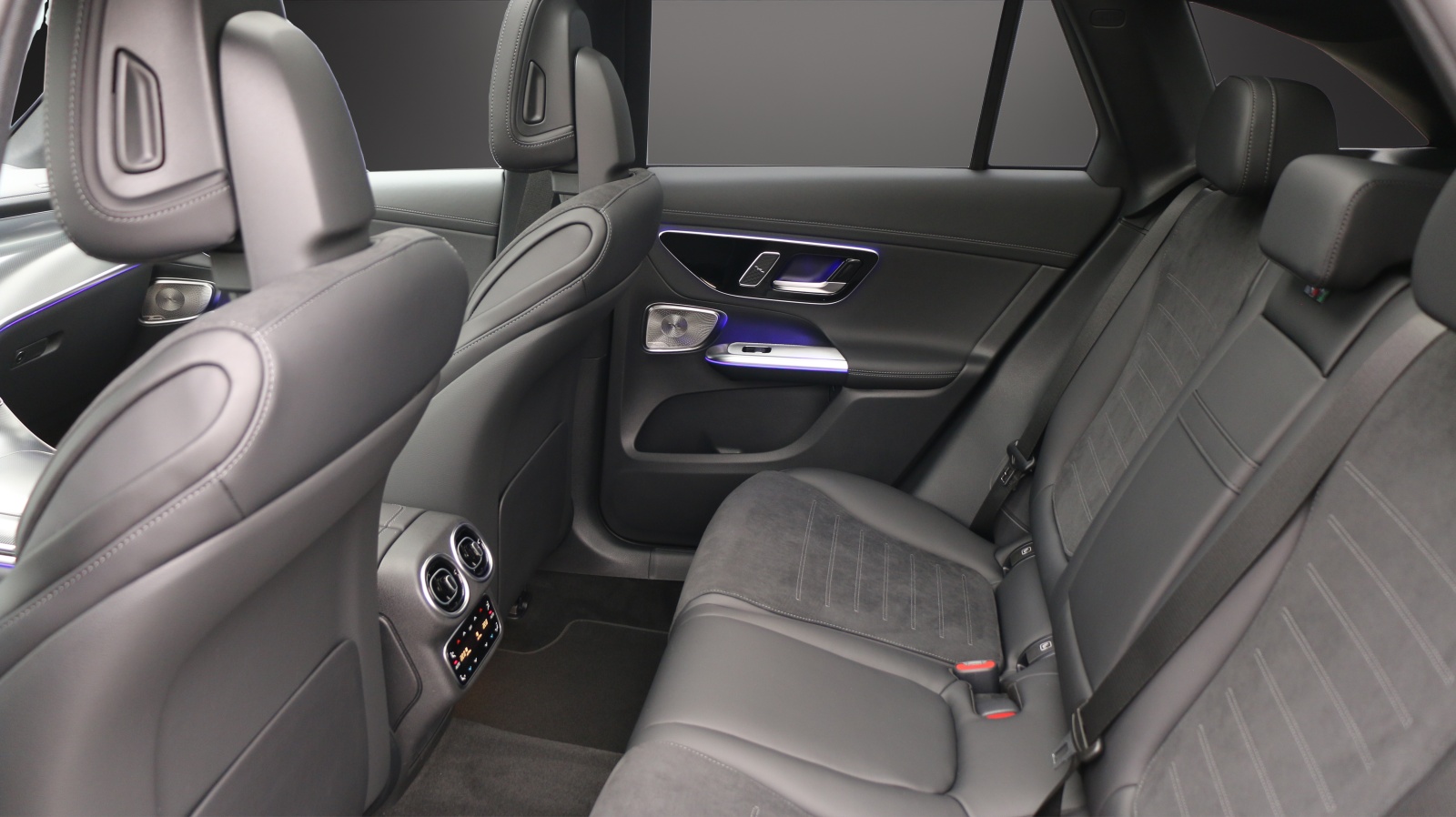 MERCEDES-BENZ GLC 300 d 4M 9G-Tronic-image-12