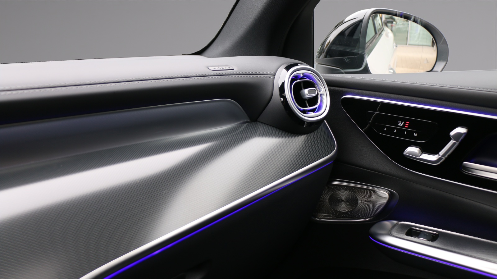MERCEDES-BENZ GLC 300 d 4M 9G-Tronic-image-8