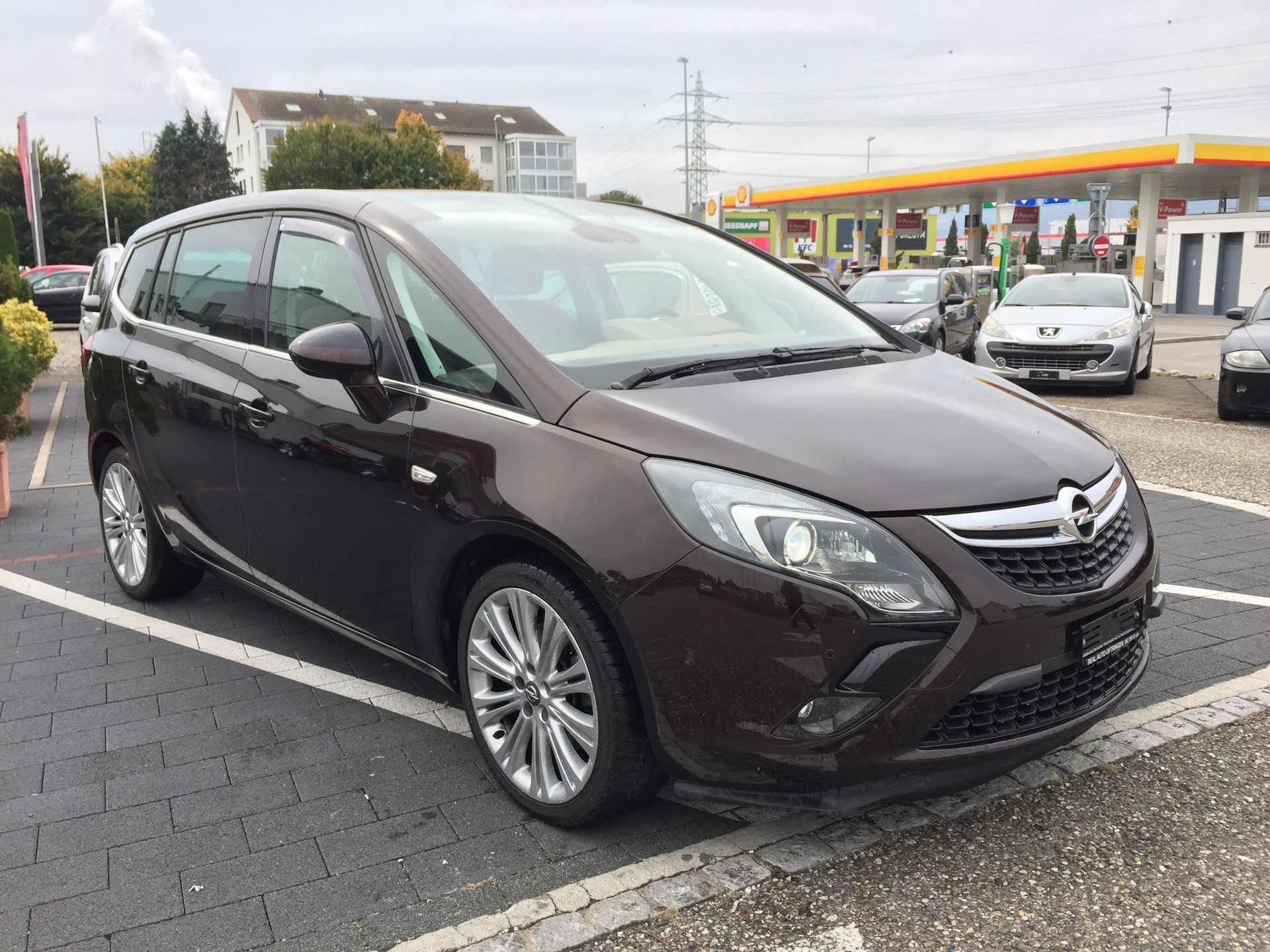 OPEL Zafira Tourer 1.6i 16V Turbo Cosmo Automatic-image-1