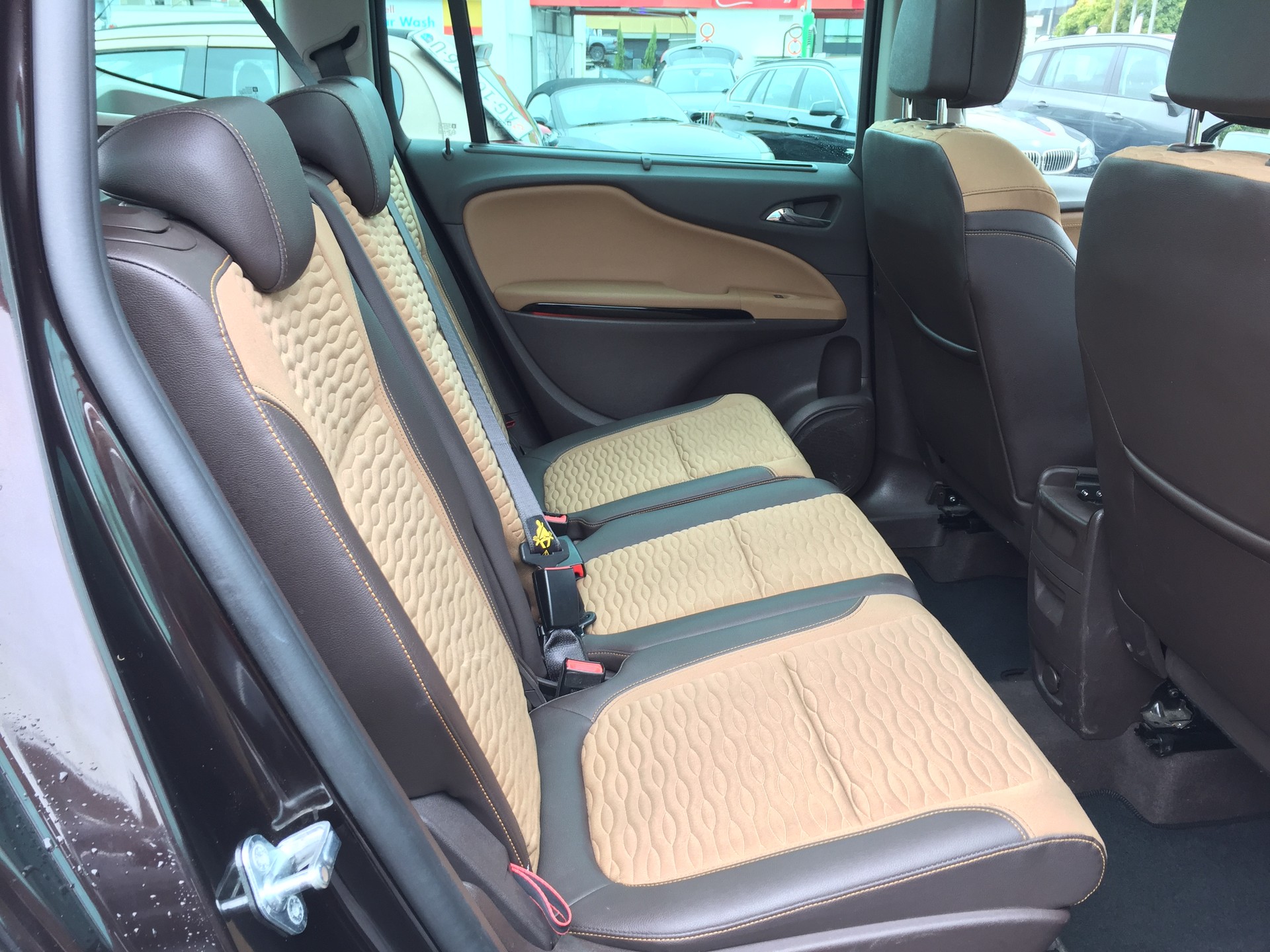 OPEL Zafira Tourer 1.6i 16V Turbo Cosmo Automatic-image-7