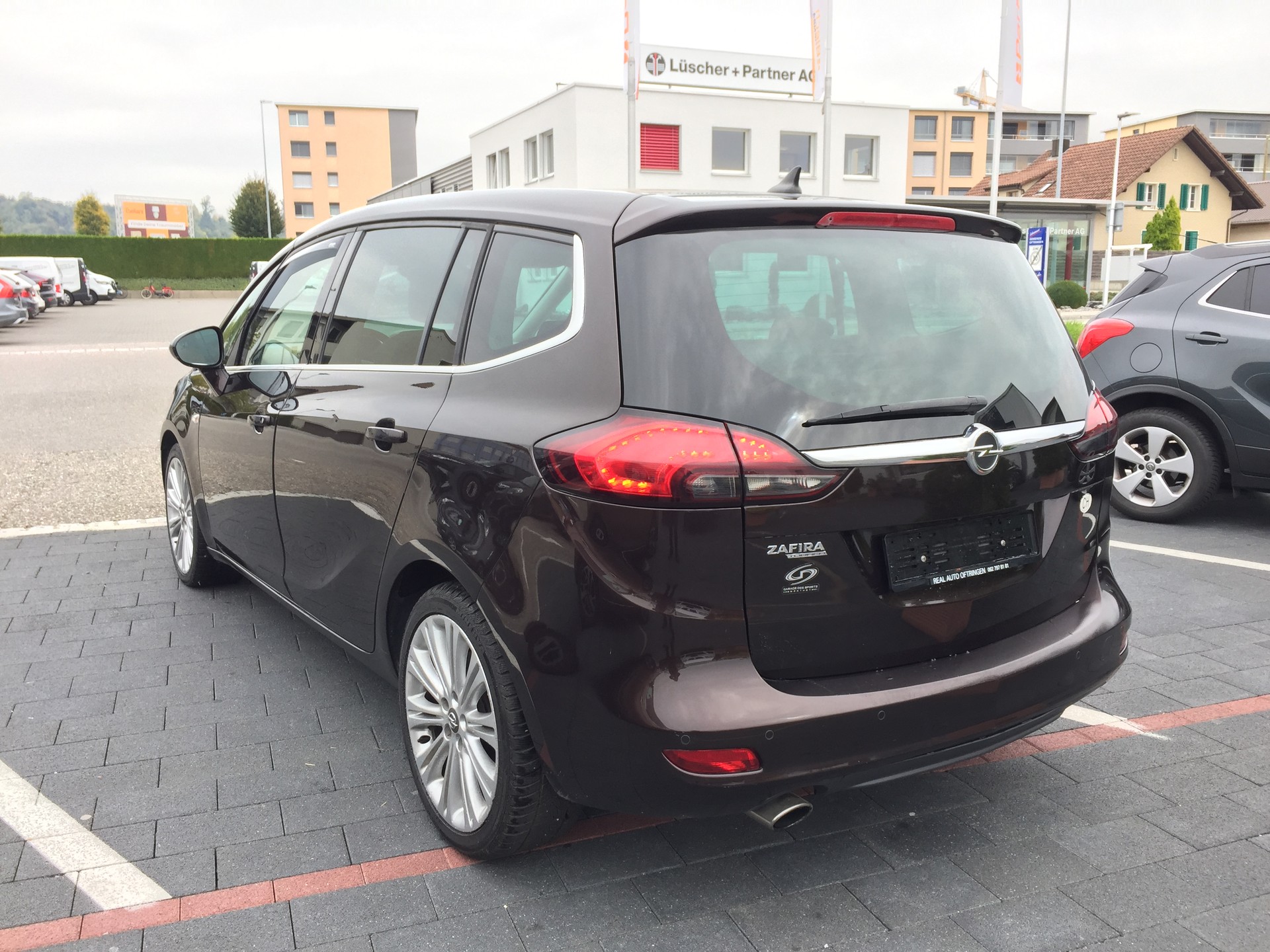 OPEL Zafira Tourer 1.6i 16V Turbo Cosmo Automatic-image-5