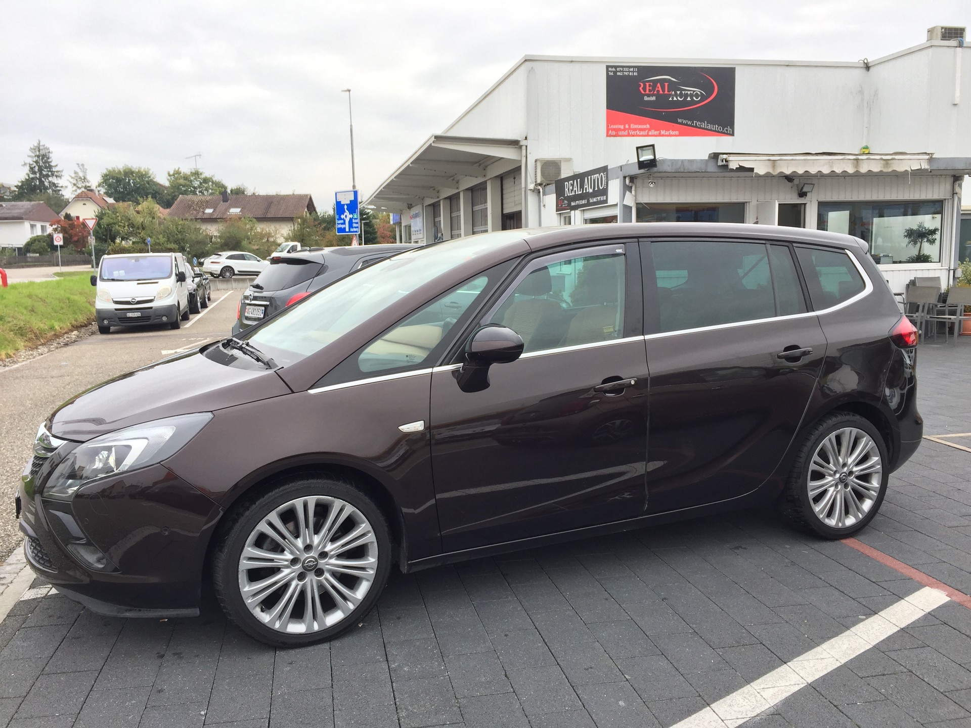 OPEL Zafira Tourer 1.6i 16V Turbo Cosmo Automatic-image-14