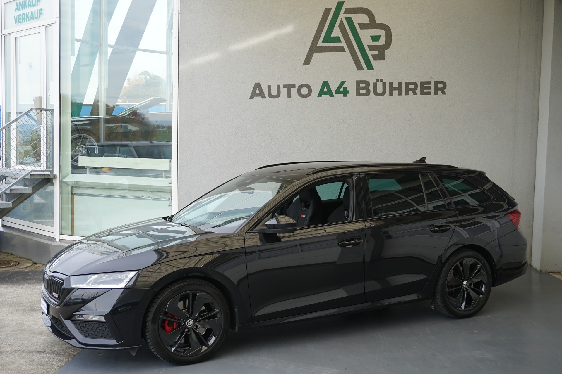 SKODA Octavia RS Combi 2.0 TSI DSG 245PS-image-2