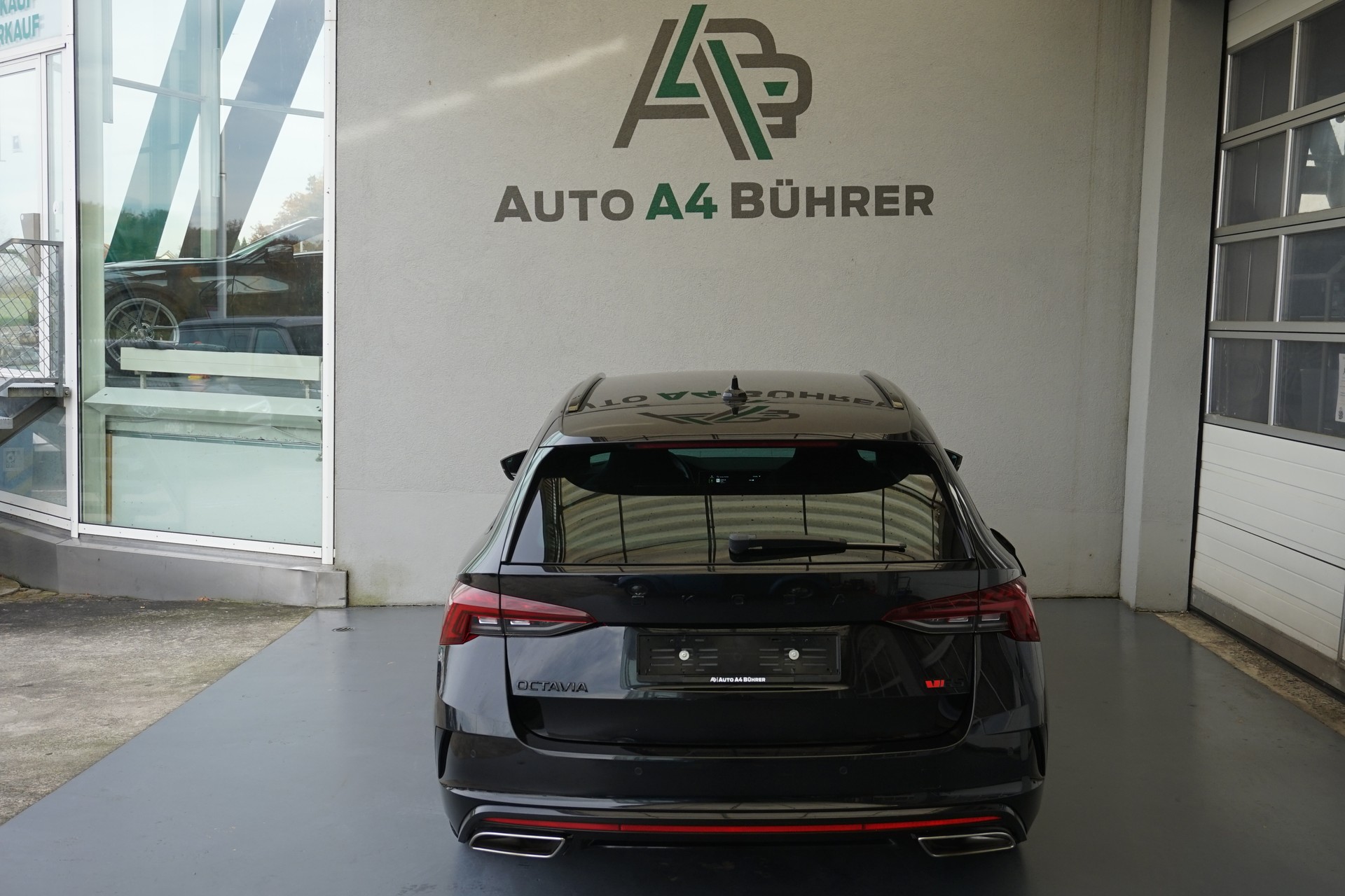 SKODA Octavia RS Combi 2.0 TSI DSG 245PS-image-8