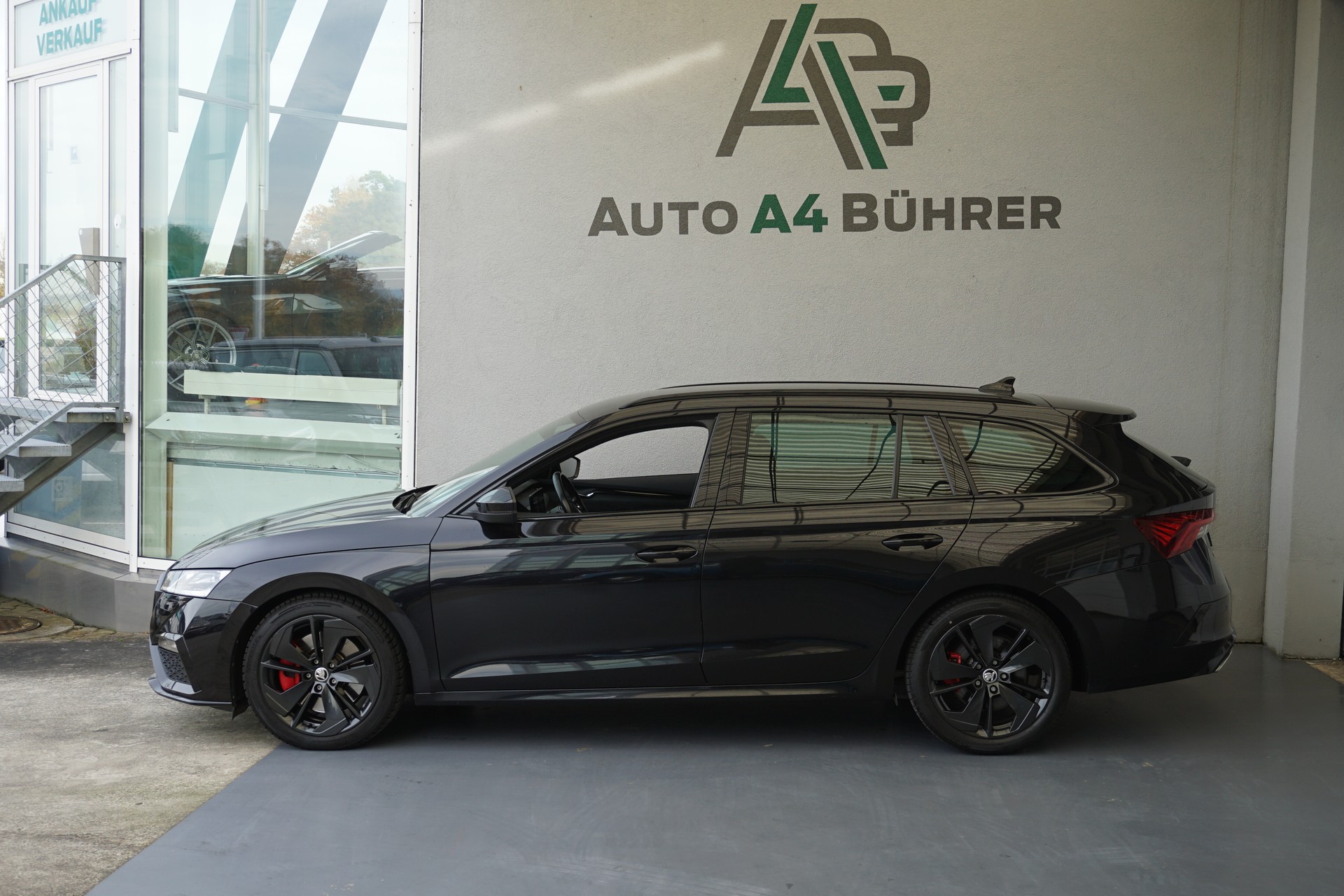 SKODA Octavia RS Combi 2.0 TSI DSG 245PS-image-0