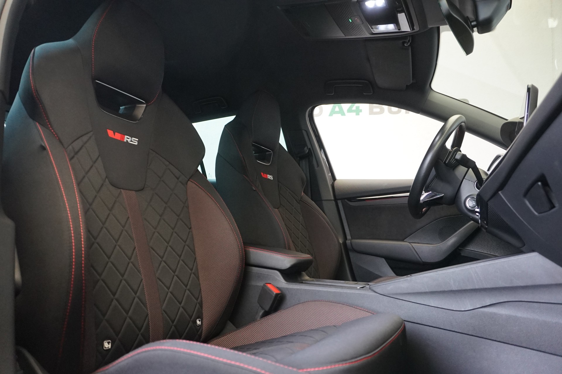 SKODA Octavia RS Combi 2.0 TSI DSG 245PS-image-21