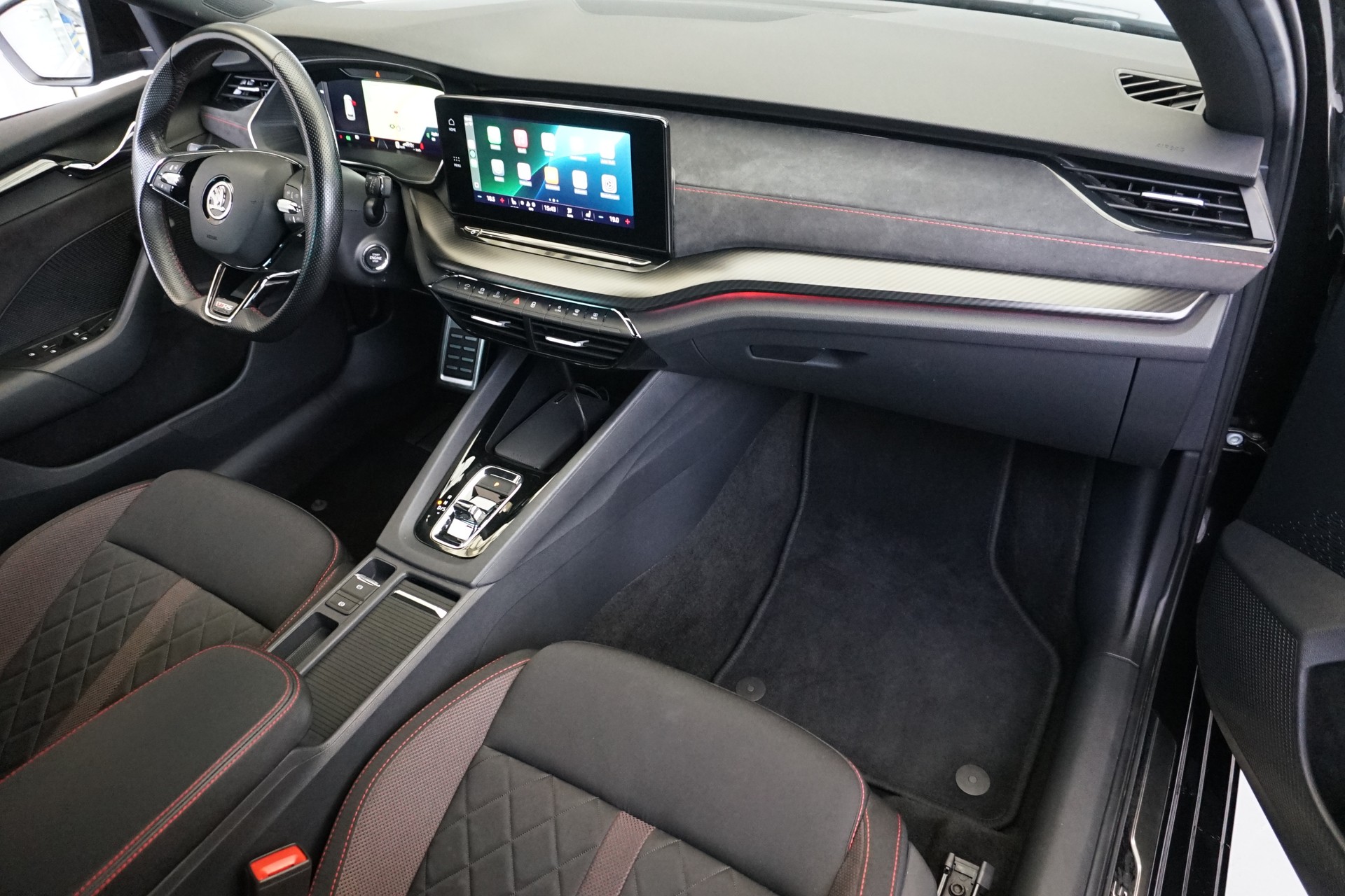 SKODA Octavia RS Combi 2.0 TSI DSG 245PS-image-18