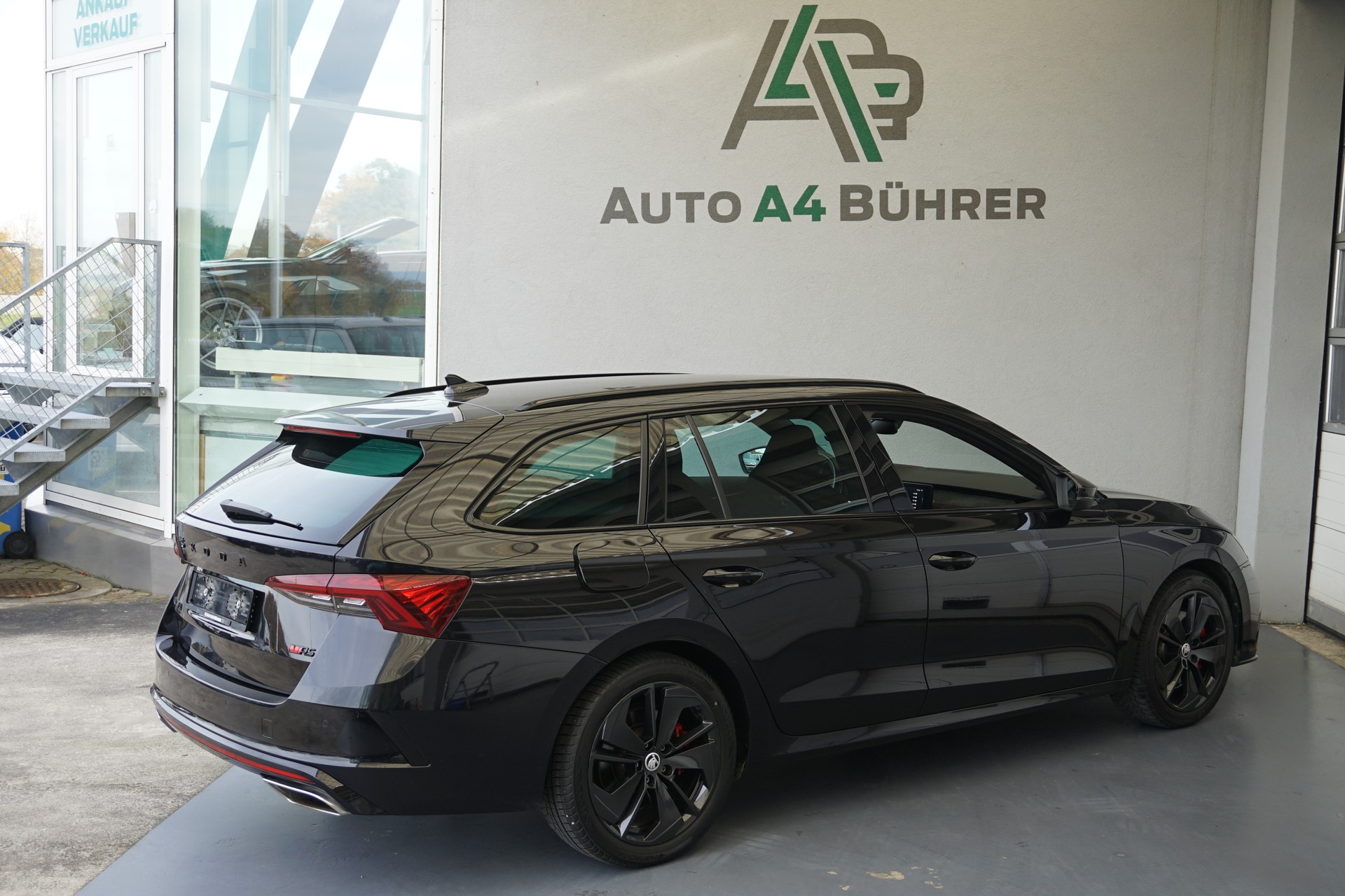 SKODA Octavia RS Combi 2.0 TSI DSG 245PS-image-6