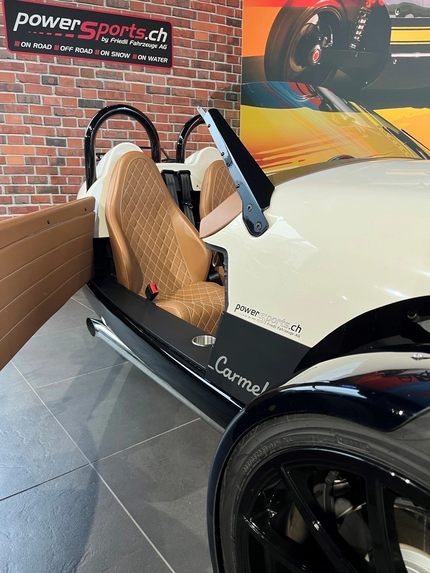 VANDERHALL Carmel GT-image-8